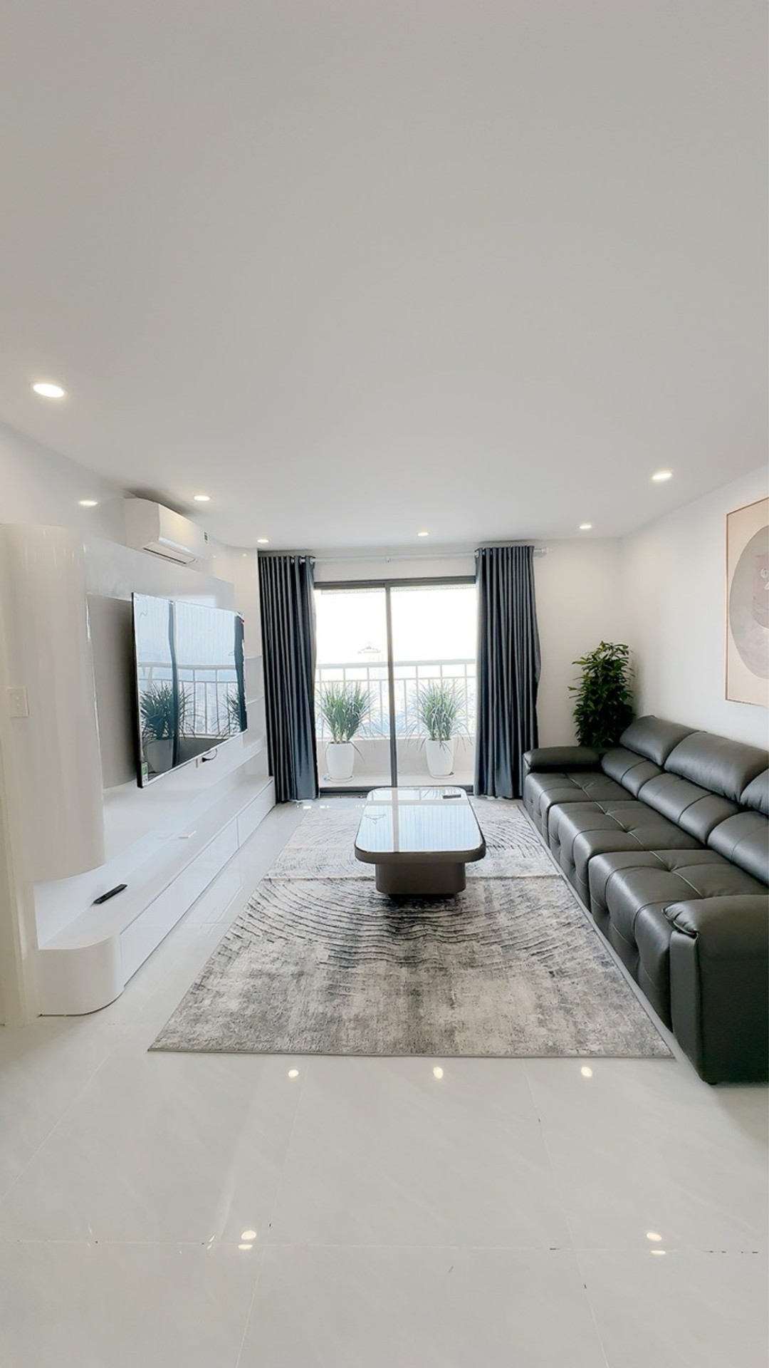 Bán nhà Lò Đúc - diện tích 94m2 1 tầng - Căn hộ cao cấp - giá 11,3 tỷ