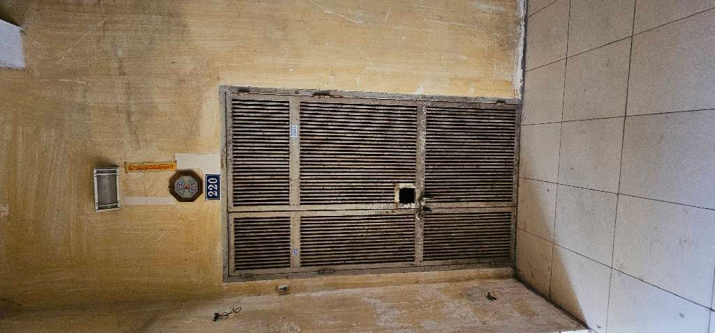 Bán nhà Dốc Thọ Lão - diện tích 35m2 1 tầng - Nhà tập thể lô góc - giá 4,8 tỷ