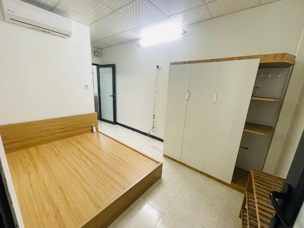 Bán nhà Nguyễn Ngọc Vũ - diện tích 110m2 7 tầng - Thang máy - giá 34 tỷ