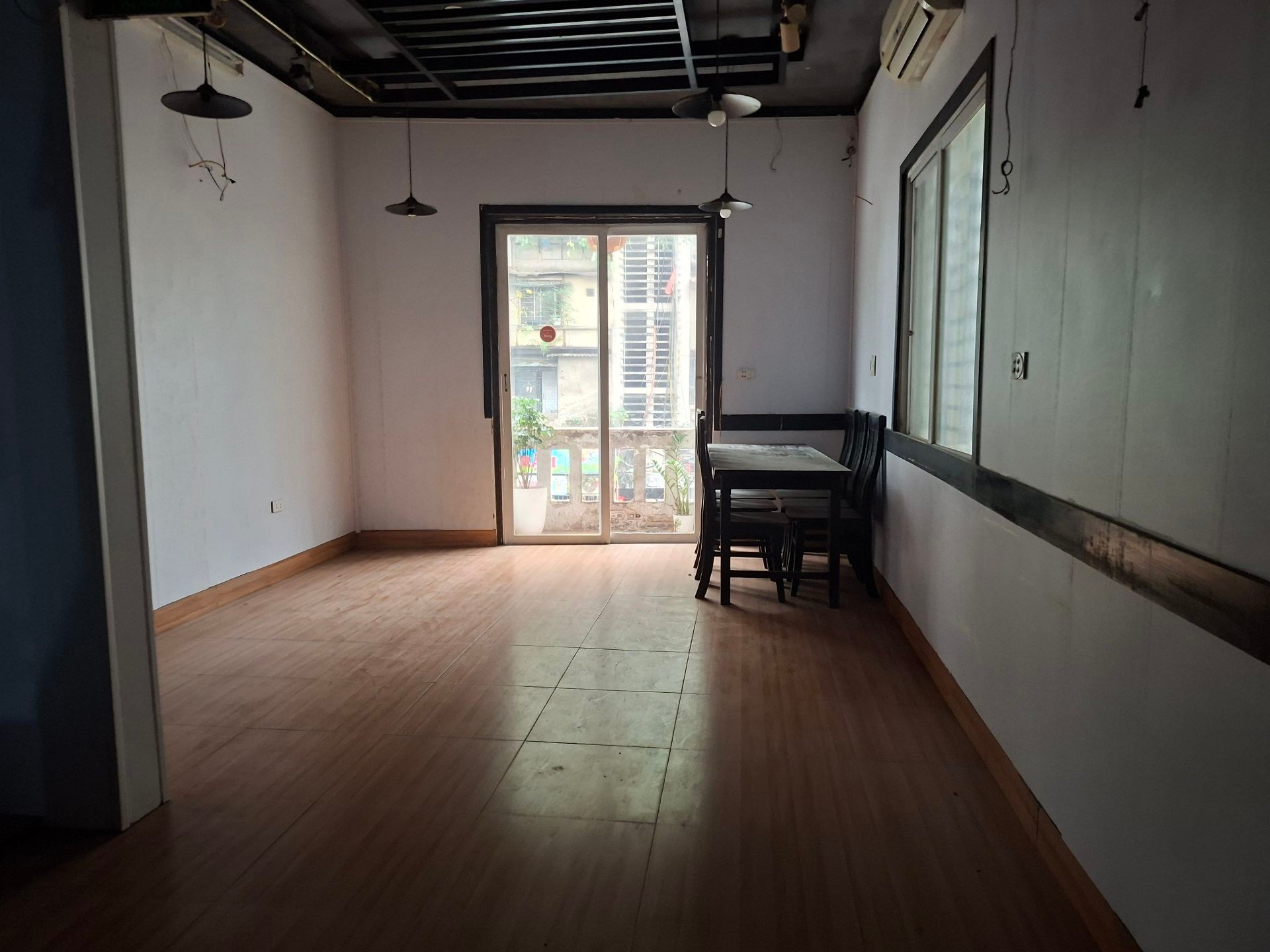 Bán nhà Thi Sách - diện tích 98.8m2 3 tầng - Lô góc 3 mặt thoáng - giá 45 tỷ