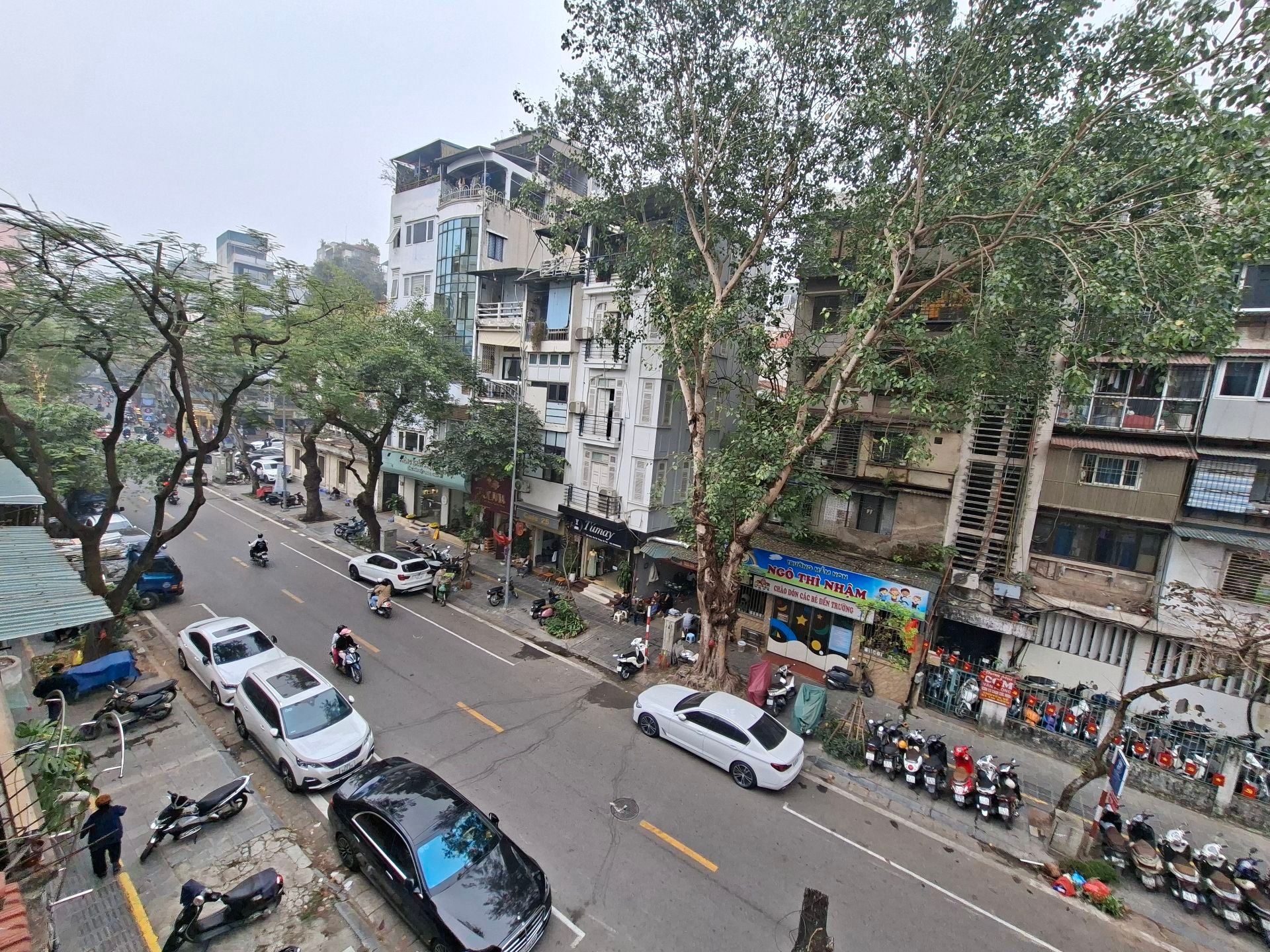 Bán nhà Thi Sách - diện tích 98.8m2 3 tầng - Lô góc 3 mặt thoáng - giá 45 tỷ