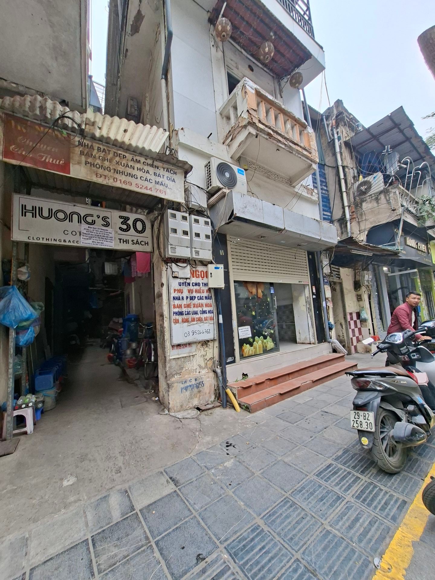 Bán nhà Thi Sách - diện tích 98.8m2 3 tầng - Lô góc 3 mặt thoáng - giá 45 tỷ