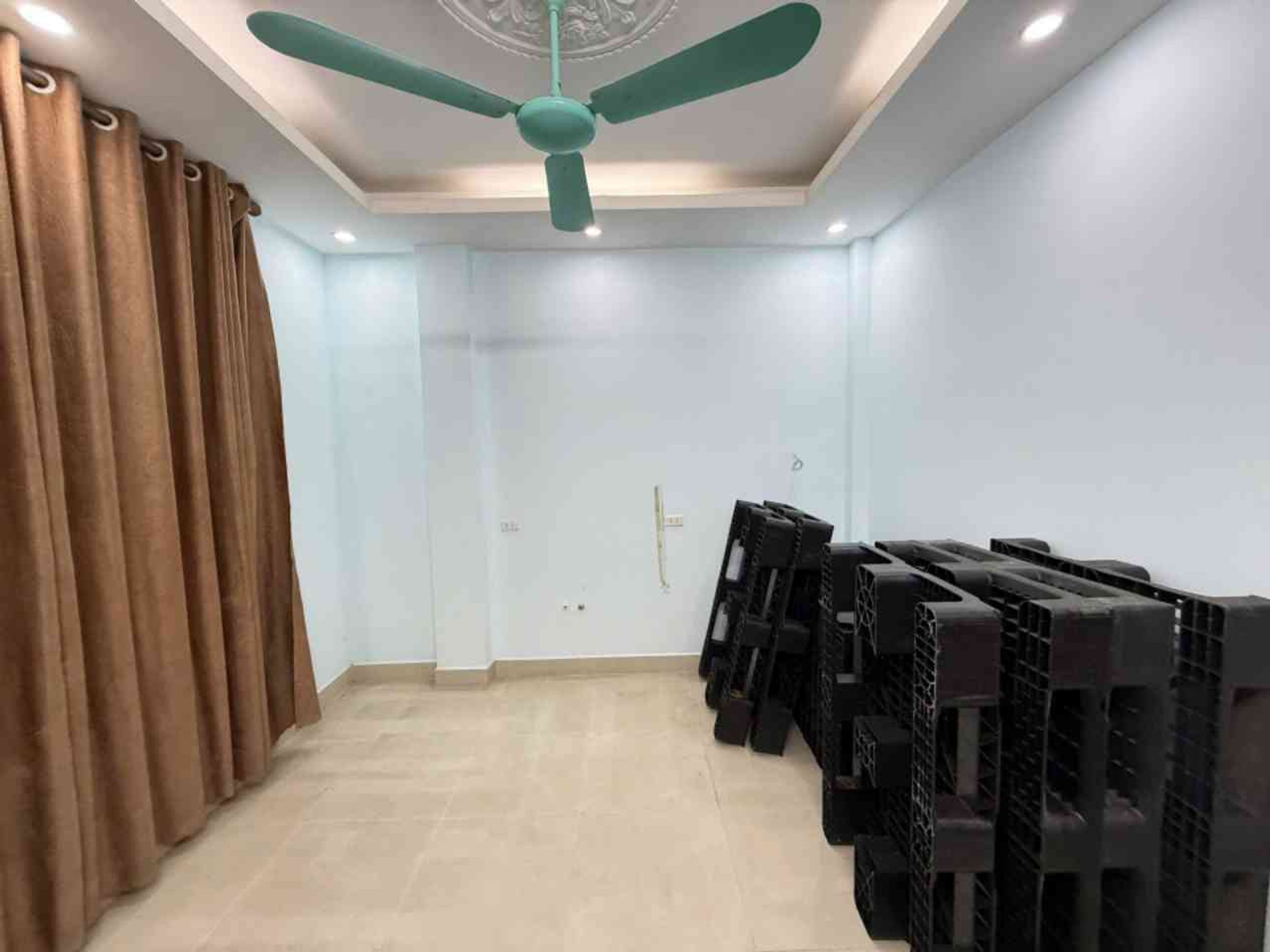 Bán nhà Yên Sở - diện tích 74m2 6 tầng - Phân lô 2 mặt ngõ, thang máy - giá 39,8 tỷ