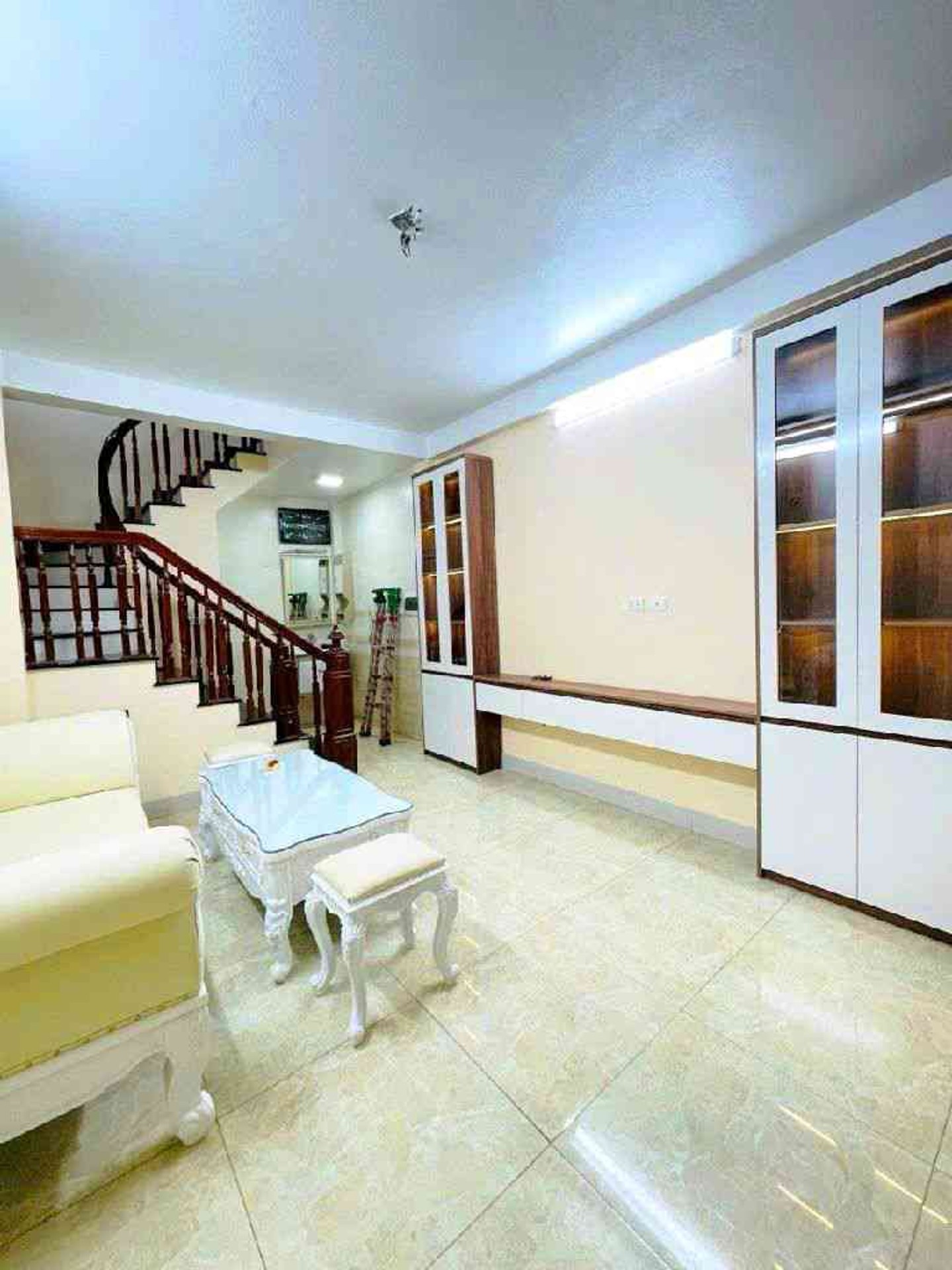 Bán nhà Nam Dư - diện tích 32m2 5 tầng - Mặt ngõ thông ô tô - giá 8,6 tỷ