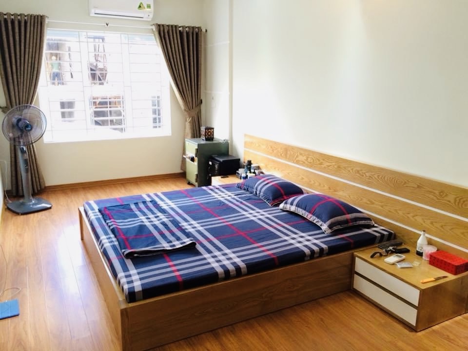 Bán nhà Ngũ Nhạc - diện tích 31m2 4 tầng - Ô TÔ ĐỖ CỔNG - giá 10,3 tỷ