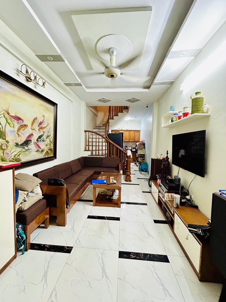 Bán nhà Ngũ Nhạc - diện tích 31m2 4 tầng - Ô TÔ ĐỖ CỔNG - giá 10,3 tỷ