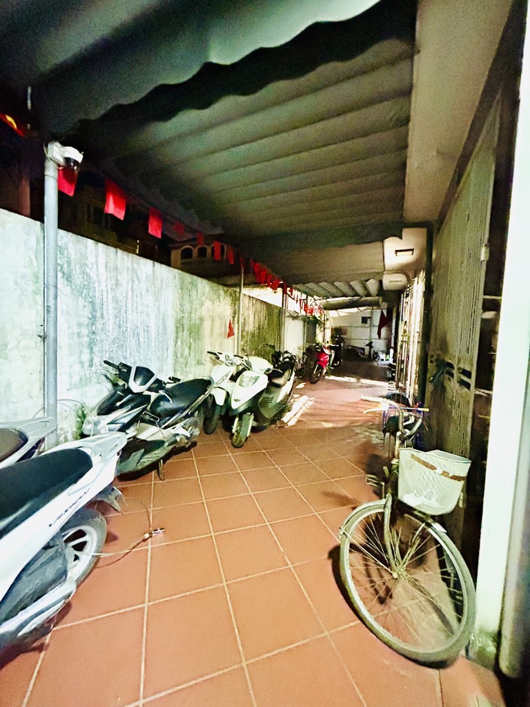 Bán nhà Ngũ Nhạc - diện tích 31m2 4 tầng - Ô TÔ ĐỖ CỔNG - giá 10,3 tỷ