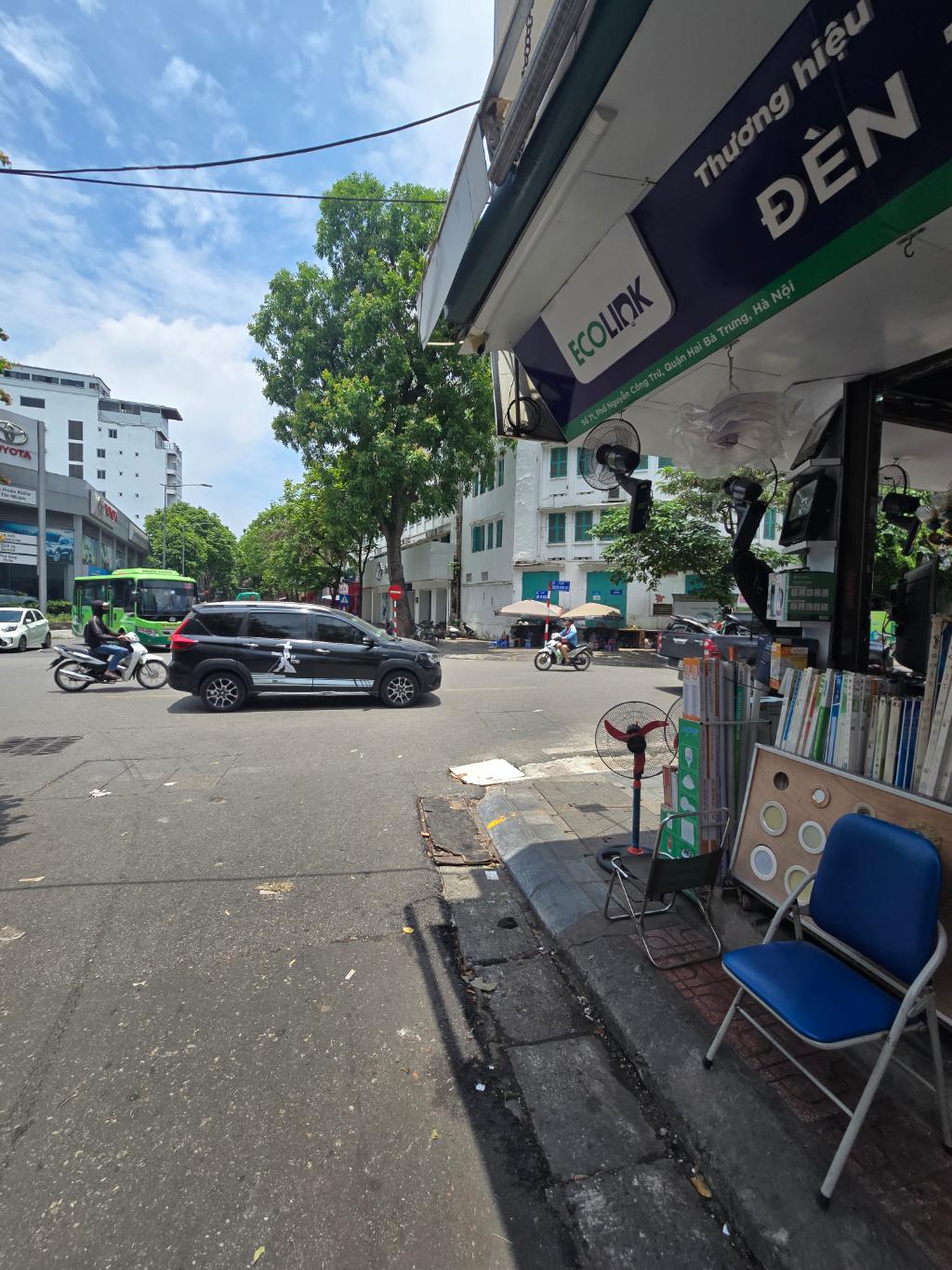 Bán nhà Nguyễn Công Trứ - diện tích 55m2 3 tầng - Hiếm nhà bán - giá 4,1 tỷ