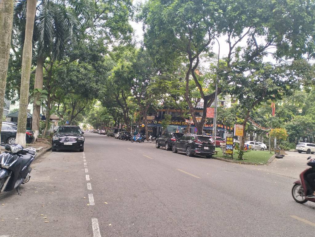 Bán nhà Đạm Phương - diện tích 281.9m2 4 tầng - Lô góc 3 mặt thoáng - giá 150 tỷ