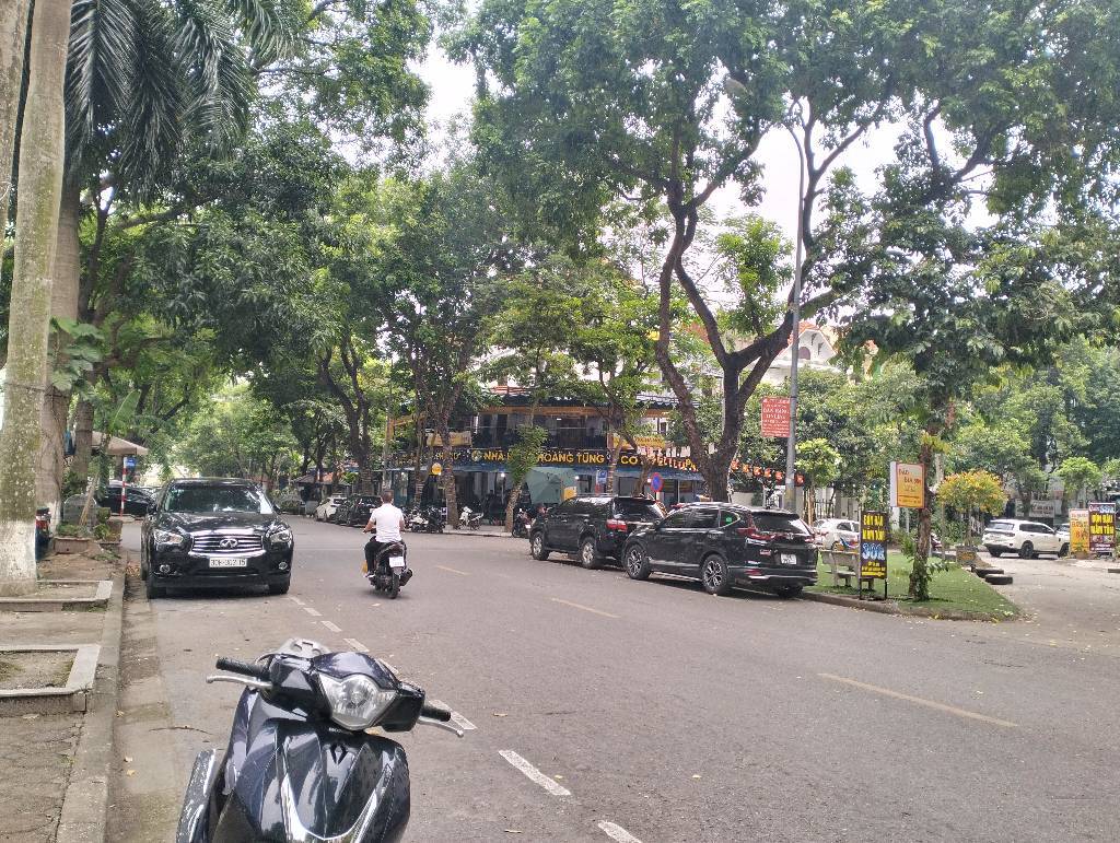 Bán nhà Đạm Phương - diện tích 281.9m2 4 tầng - Lô góc 3 mặt thoáng - giá 150 tỷ