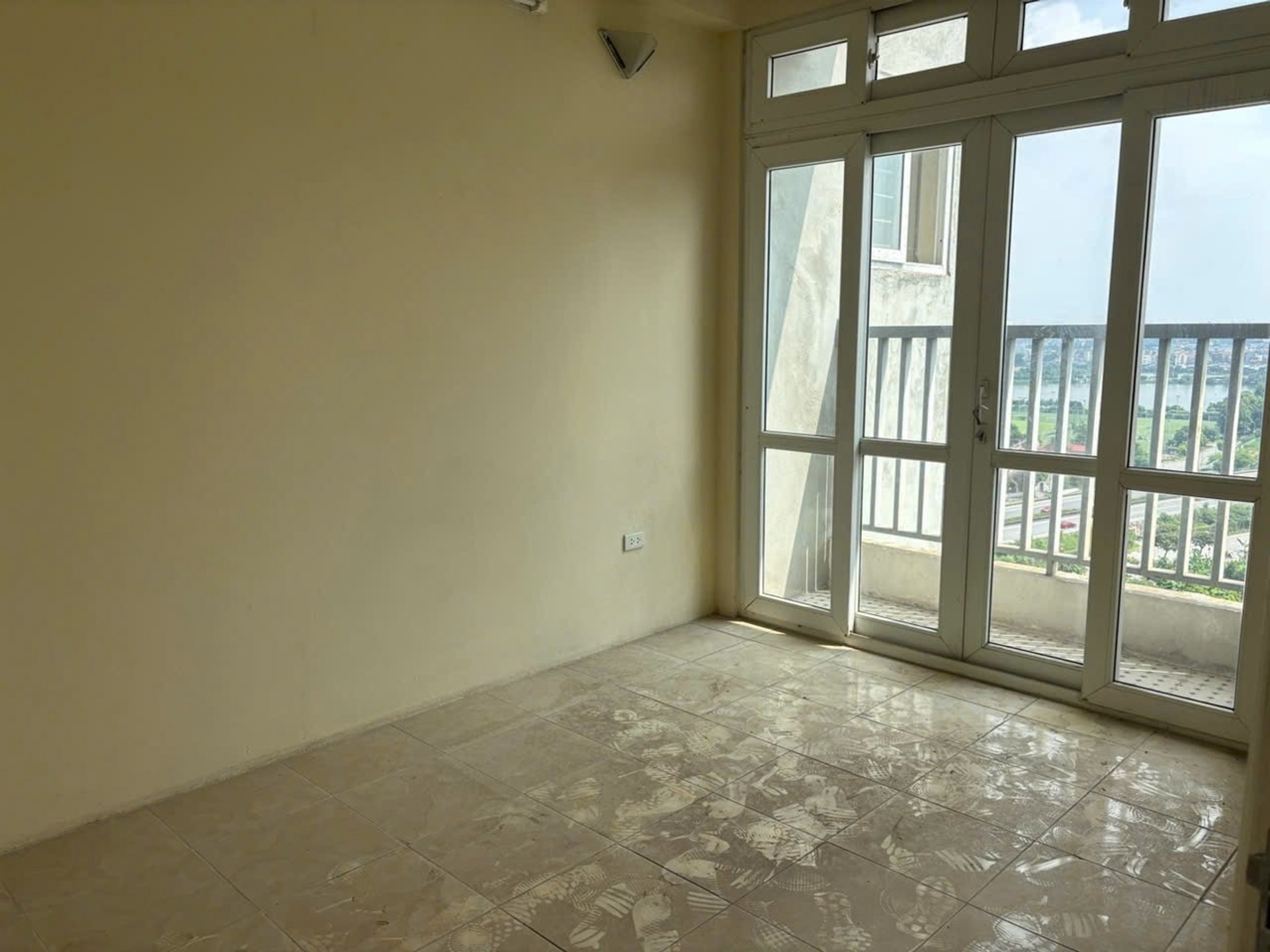 Bán nhà Khuyến Lương - diện tích 90m2 1 tầng - Căn hộ chung cư đẹp - giá 5,66 tỷ