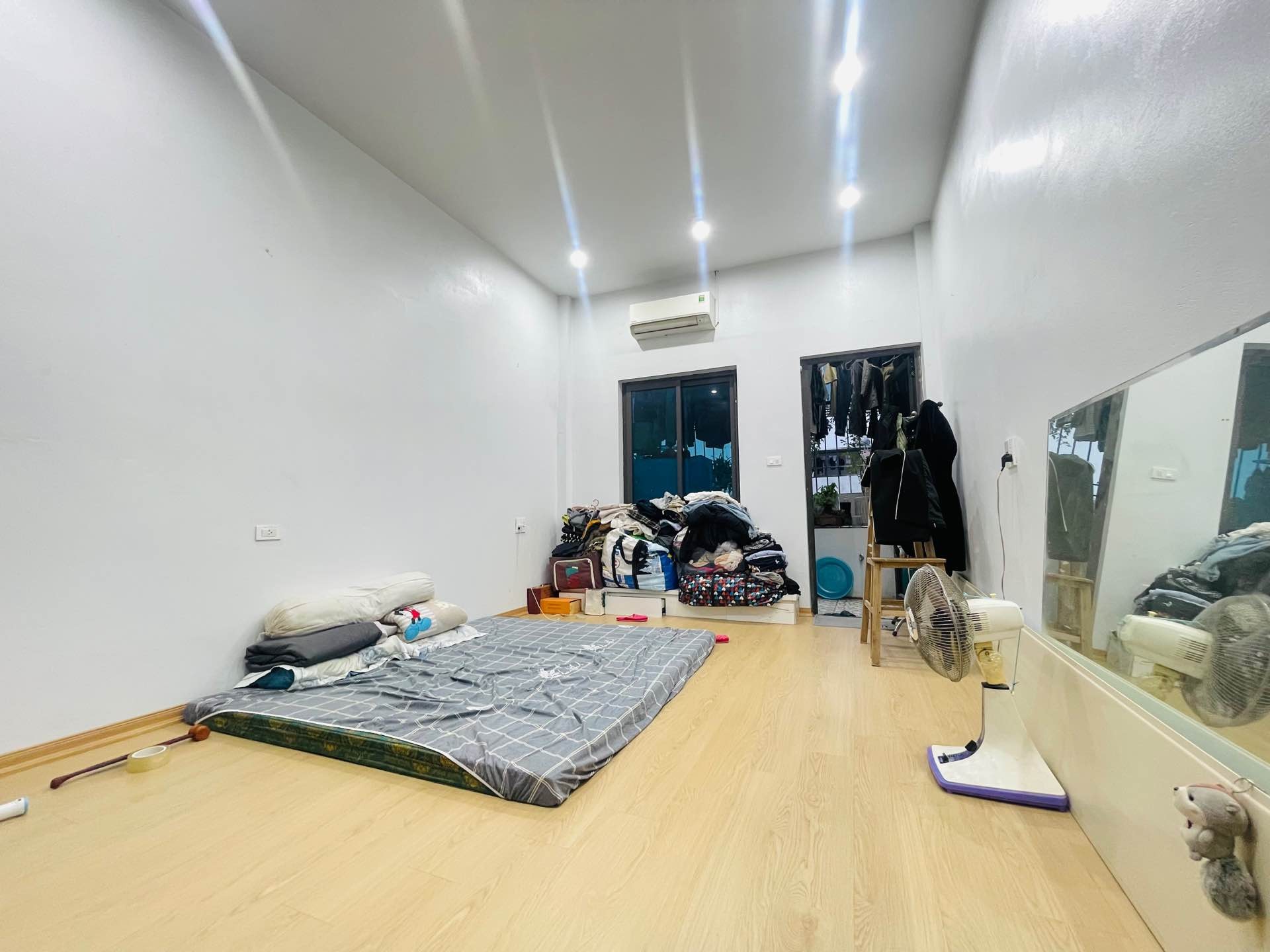 Bán nhà Định Công Hạ - diện tích 52m2 3 tầng - gần ô tô - giá 4,5 tỷ