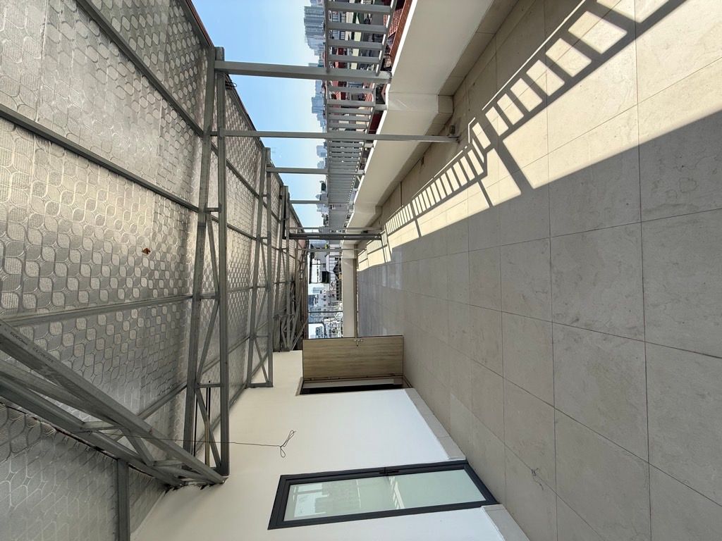 Bán nhà Nguyễn Khang - diện tích 140m2 8 tầng - Đang cập nhật - giá 54 tỷ