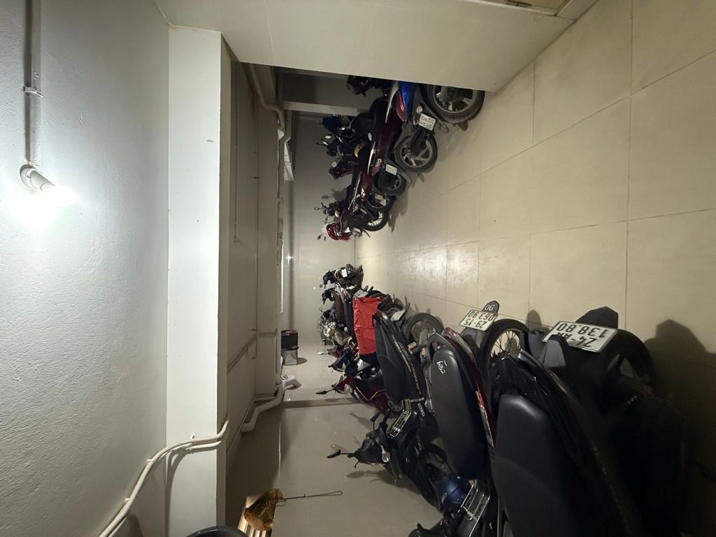 Bán nhà Nguyễn Khang - diện tích 140m2 8 tầng - Đang cập nhật - giá 54 tỷ