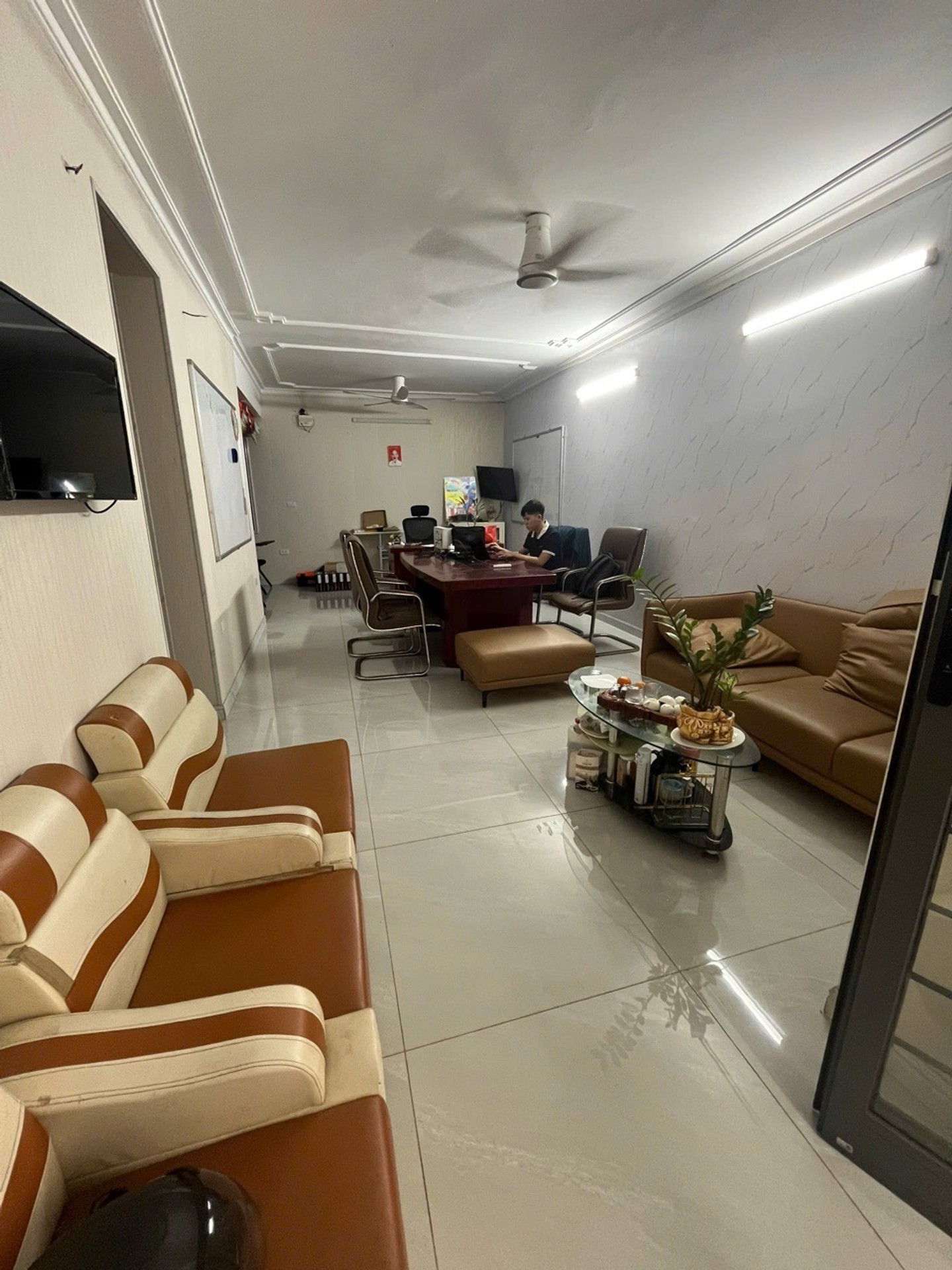 Bán nhà Đại Từ - diện tích 90m2 3 tầng - Nhà cũ xác định bán đất - giá 17,2 tỷ