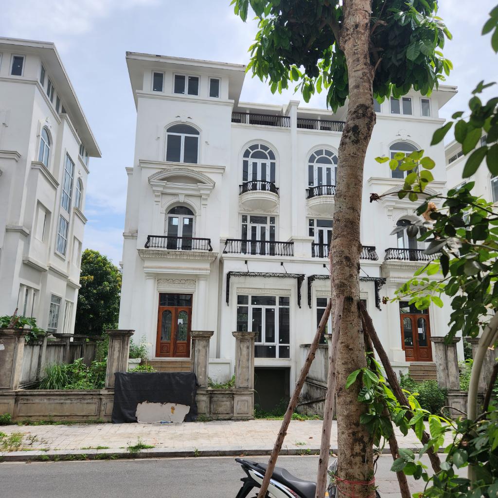 Bán nhà Lê Quang Đạo - diện tích 200m2 4 tầng - Biệt thự song lập xây thô - giá 52 tỷ