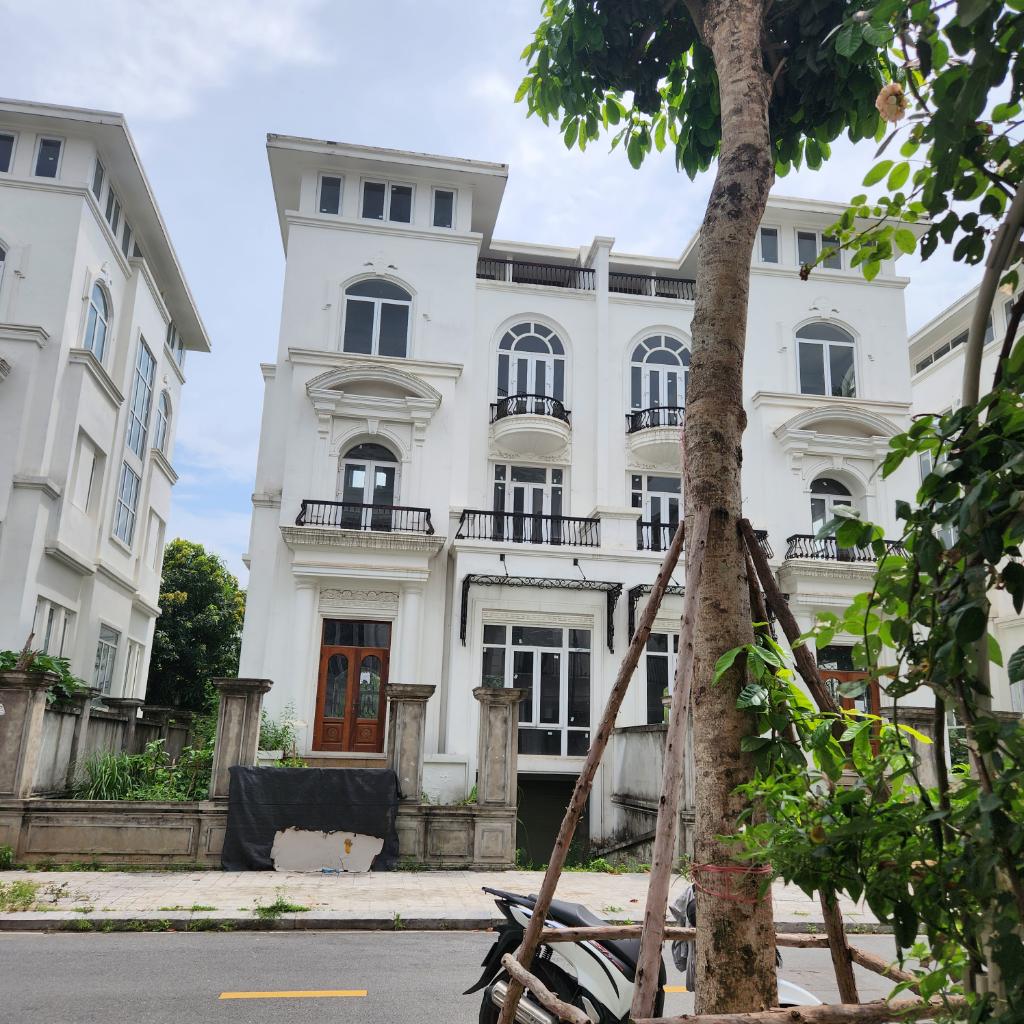 Bán nhà Lê Quang Đạo - diện tích 200m2 4 tầng - Biệt thự song lập xây thô - giá 52 tỷ