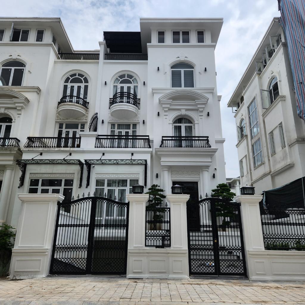 Bán nhà Lê Quang Đạo - diện tích 200m2 4 tầng - Biệt thự song lập xây thô - giá 52 tỷ