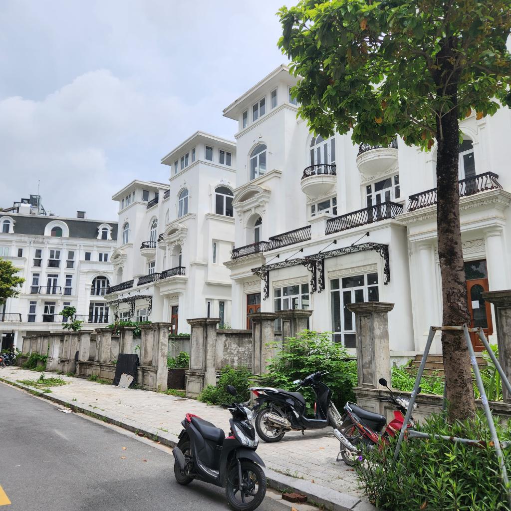 Bán nhà Lê Quang Đạo - diện tích 200m2 4 tầng - Biệt thự song lập xây thô - giá 52 tỷ