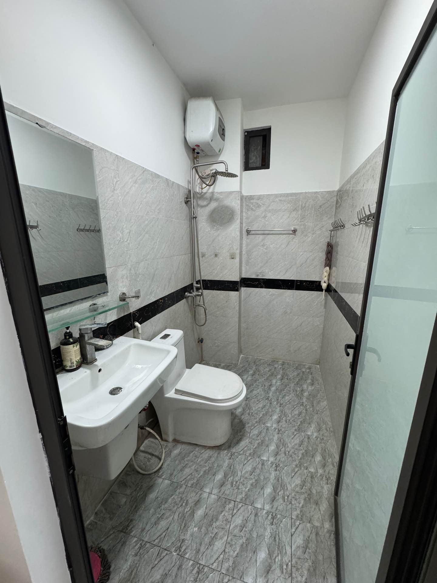 Bán nhà Thanh Lân - diện tích 35m2 5 tầng - Nhà đẹp 5 tầng 3 ngủ 4 wc - giá 7,8 tỷ