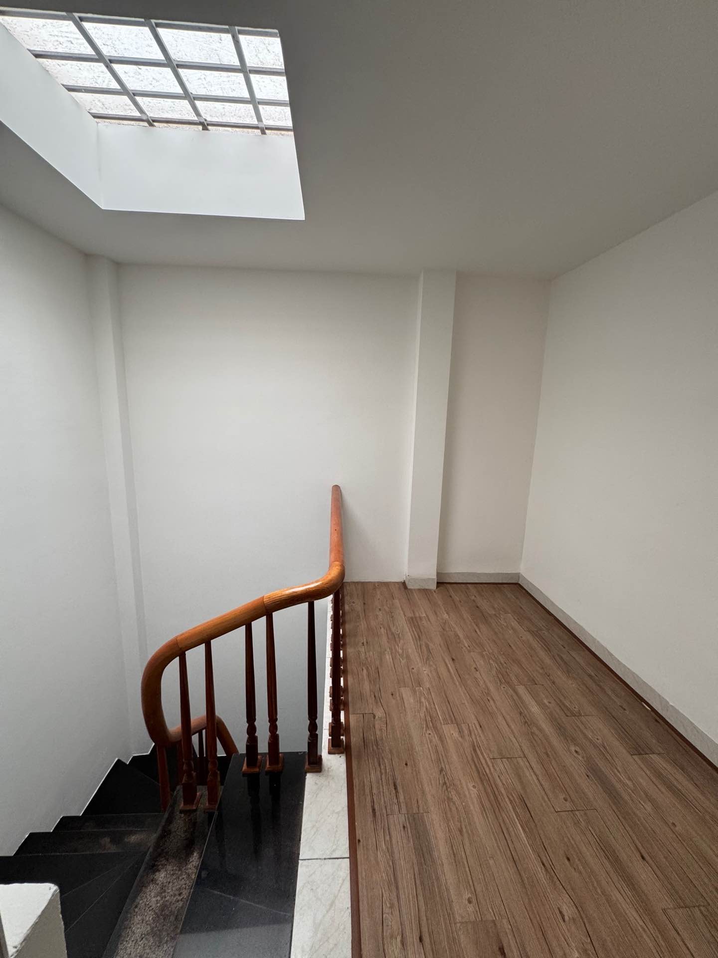 Bán nhà Thanh Lân - diện tích 35m2 5 tầng - Nhà đẹp 5 tầng 3 ngủ 4 wc - giá 7,8 tỷ