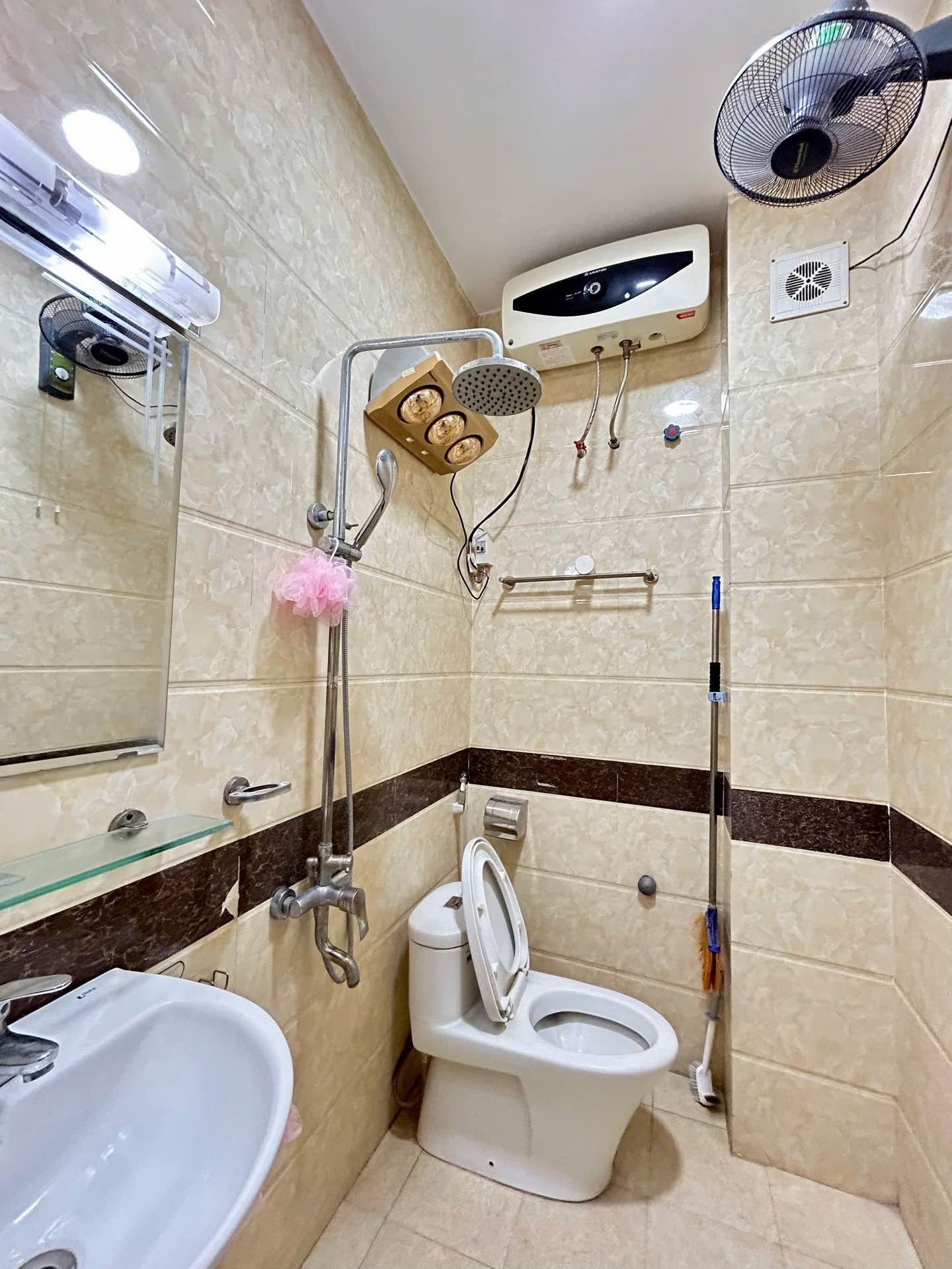 Bán nhà Hai Bà Trưng - diện tích 39m2 4 tầng - Nhà đẹp, full nội thất - giá 10,8 tỷ
