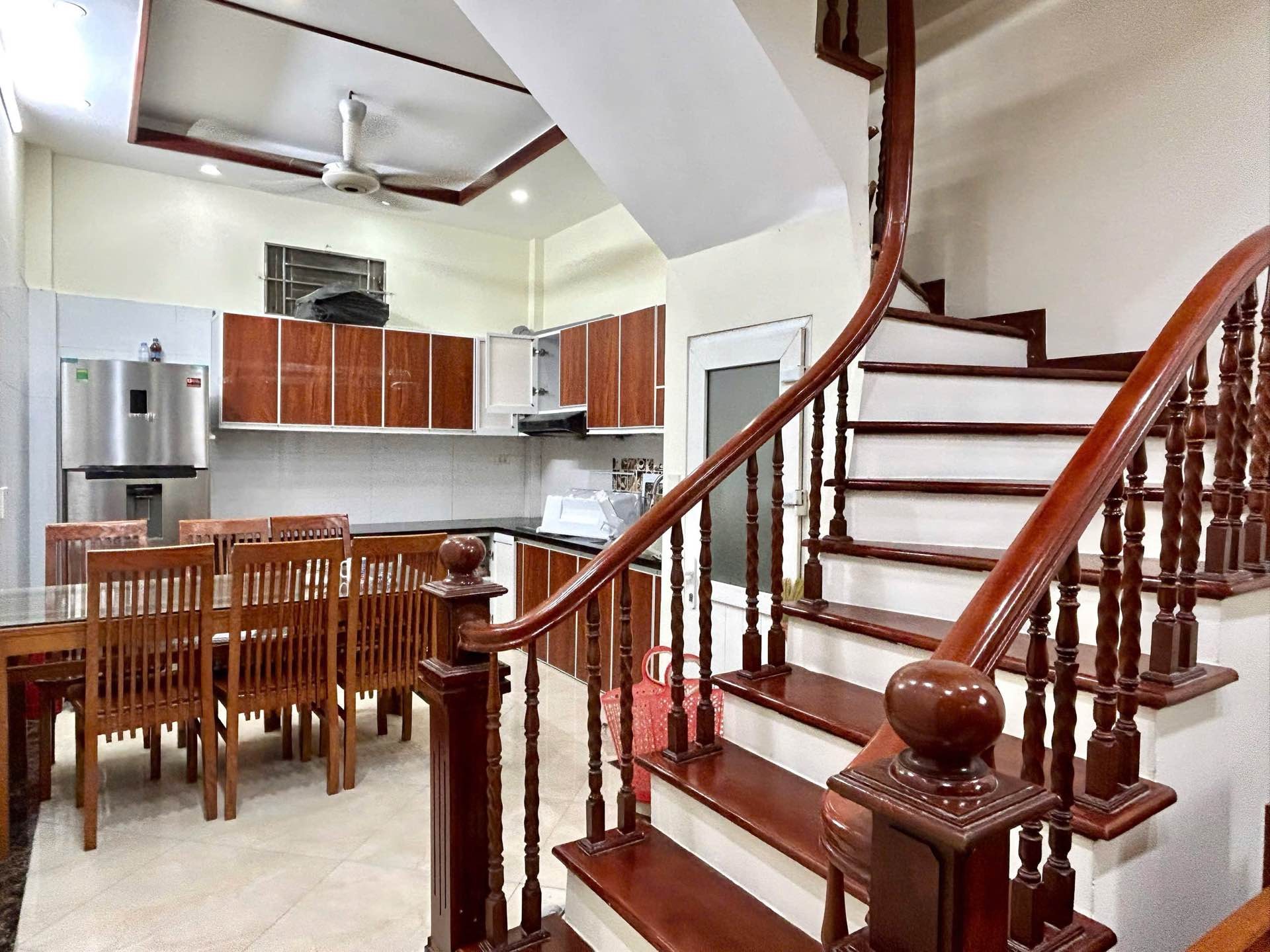 Bán nhà Hai Bà Trưng - diện tích 39m2 4 tầng - Nhà đẹp, full nội thất - giá 10,8 tỷ