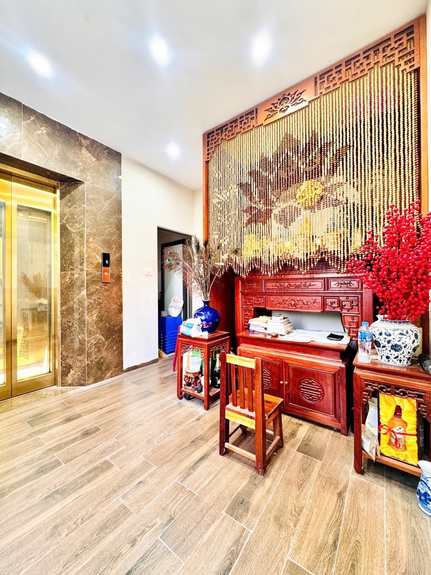 Bán nhà Quan Nhân - diện tích 30m2 6 tầng - Nhà mới xây thang máy - giá 9,5 tỷ