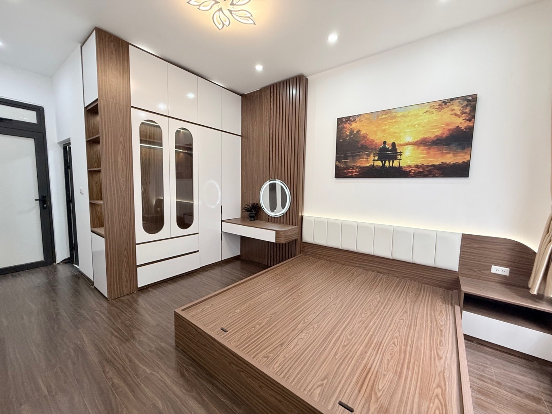 Bán nhà Tam Trinh - diện tích 30m2 5 tầng - ô tô qua nhà - giá 9,98 tỷ