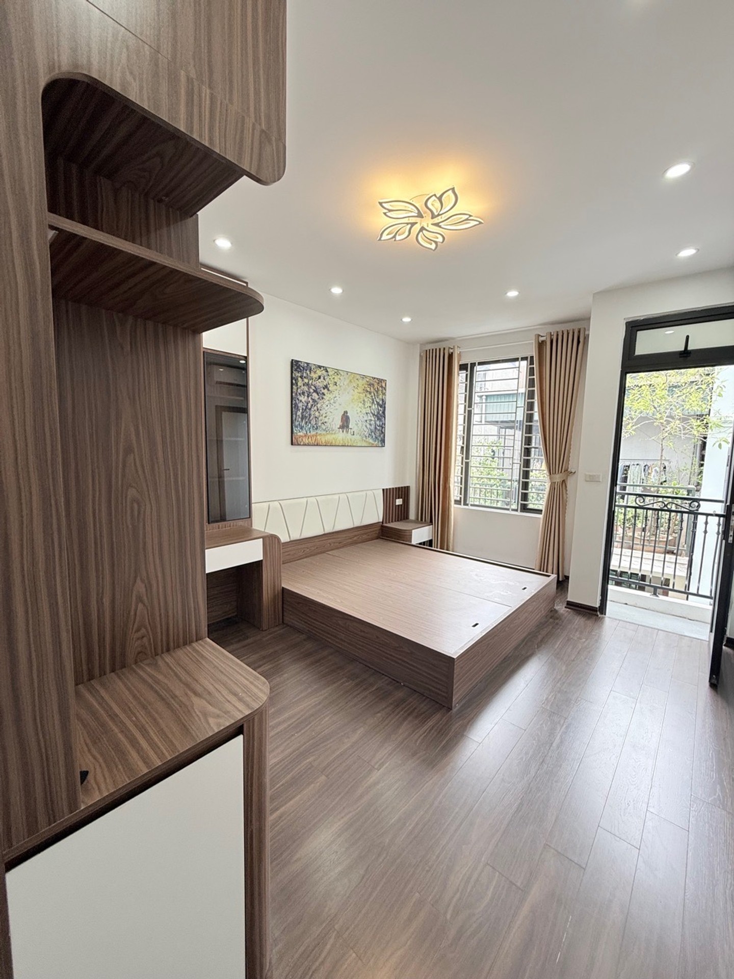 Bán nhà Tam Trinh - diện tích 30m2 5 tầng - ô tô qua nhà - giá 9,98 tỷ