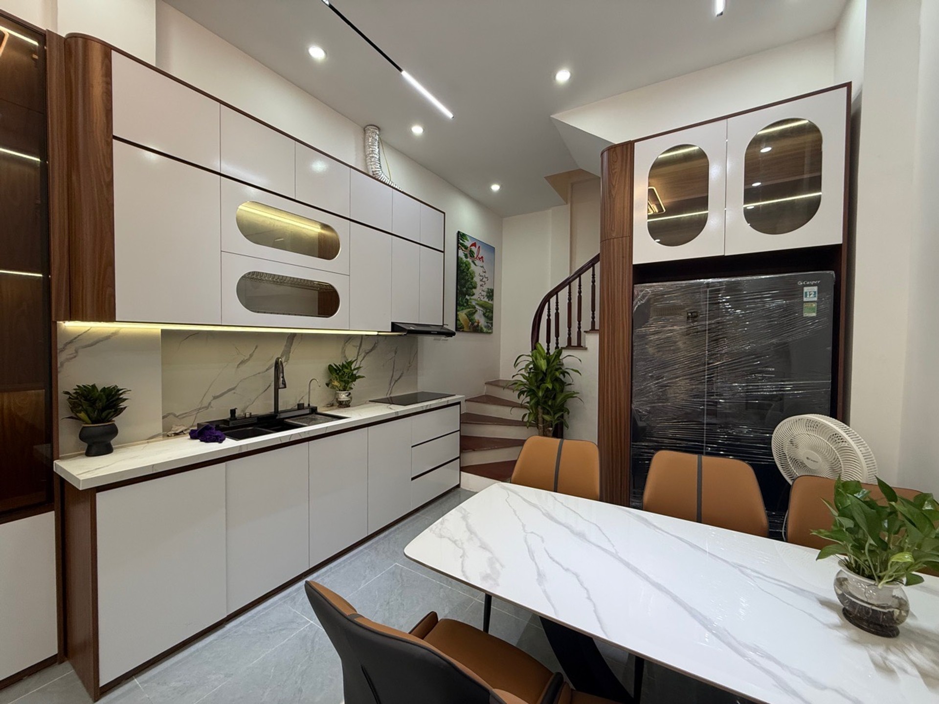 Bán nhà Tam Trinh - diện tích 30m2 5 tầng - ô tô qua nhà - giá 9,98 tỷ