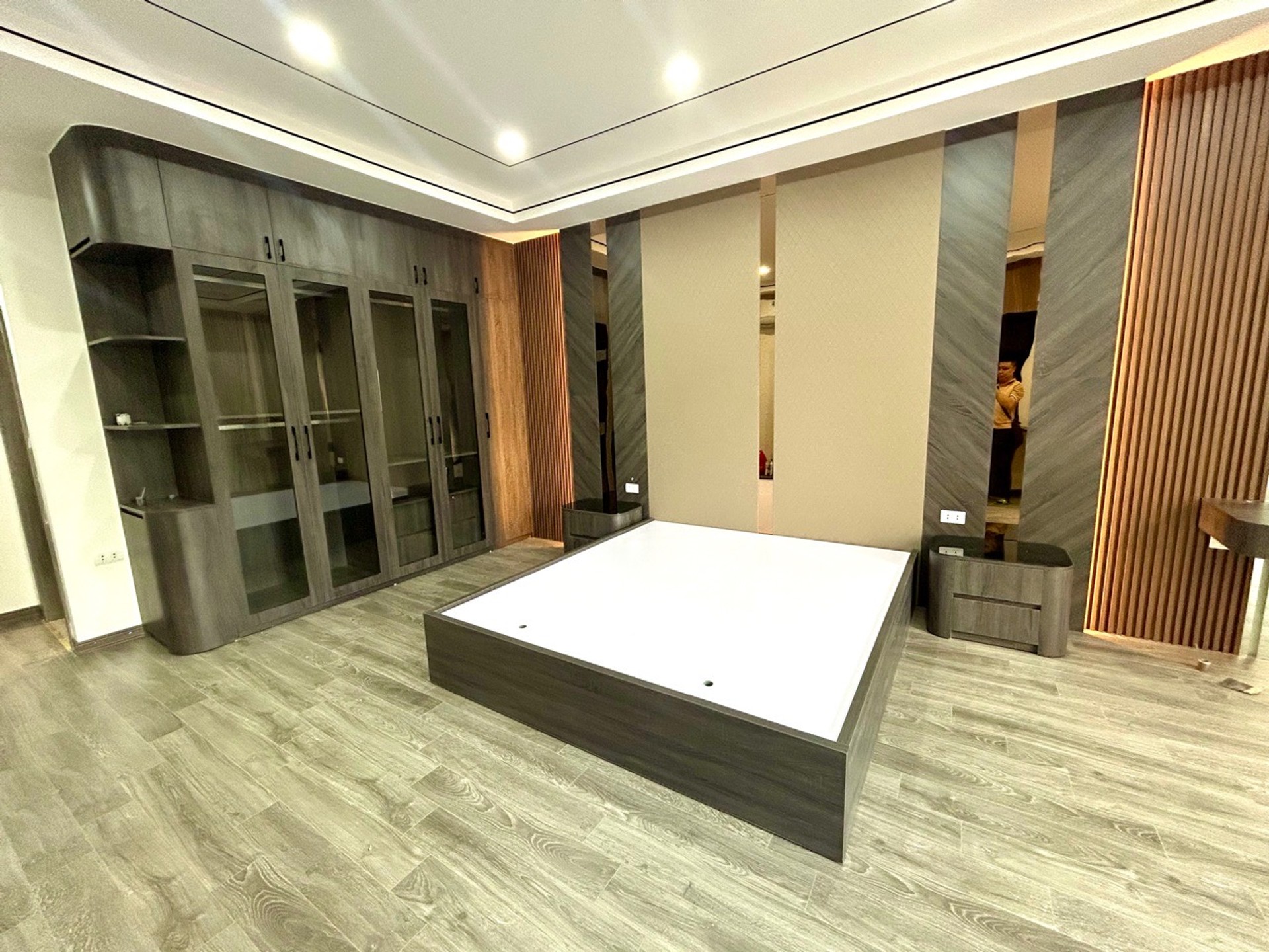 Bán nhà Nguyễn Chính - diện tích 50m2 6 tầng - Thang máy - giá 13,8 tỷ