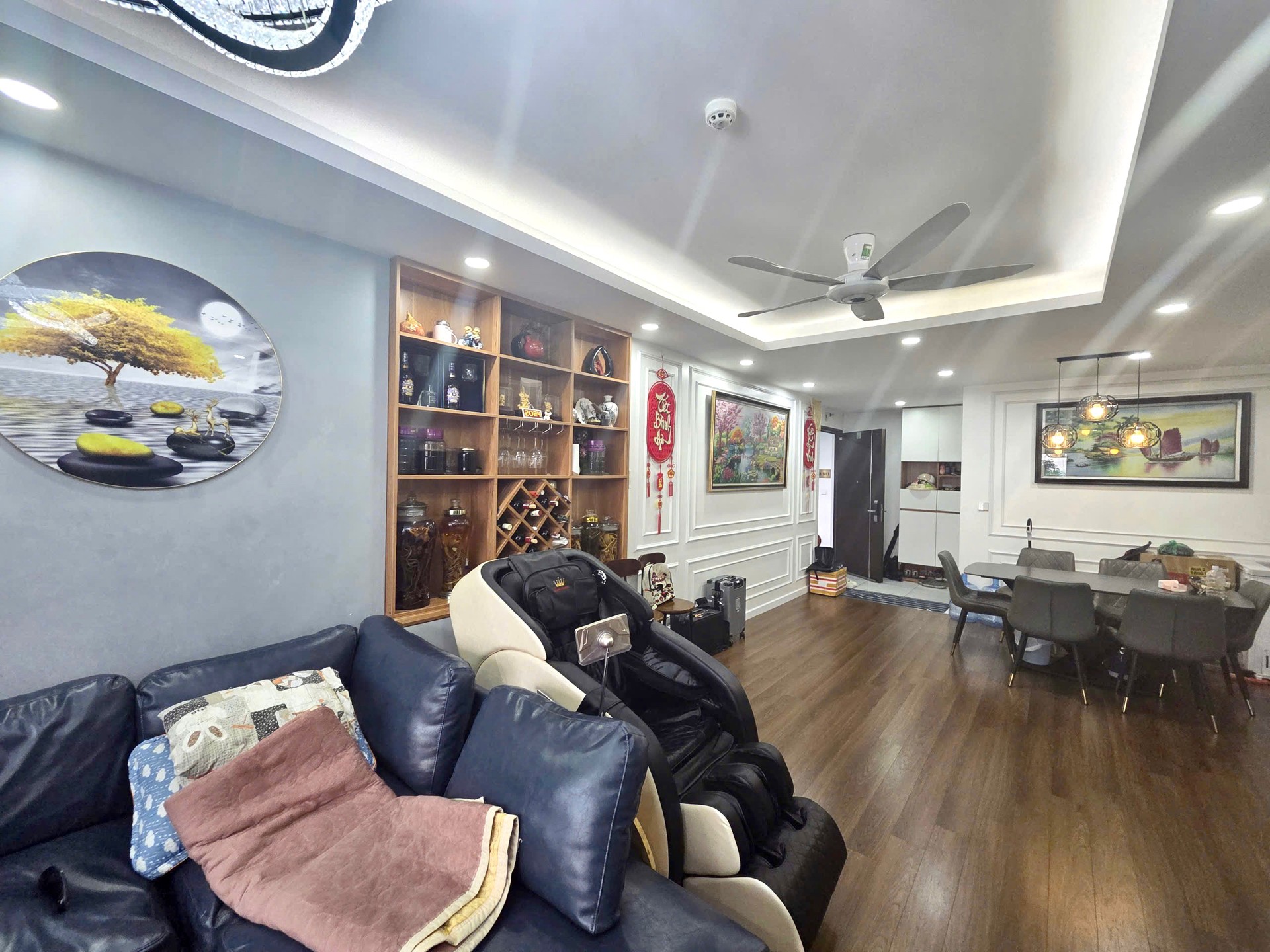 Bán nhà Trần Thủ Độ - diện tích 82m2 10 tầng - Căn hộ chung cư view hồ - giá 7,35 tỷ
