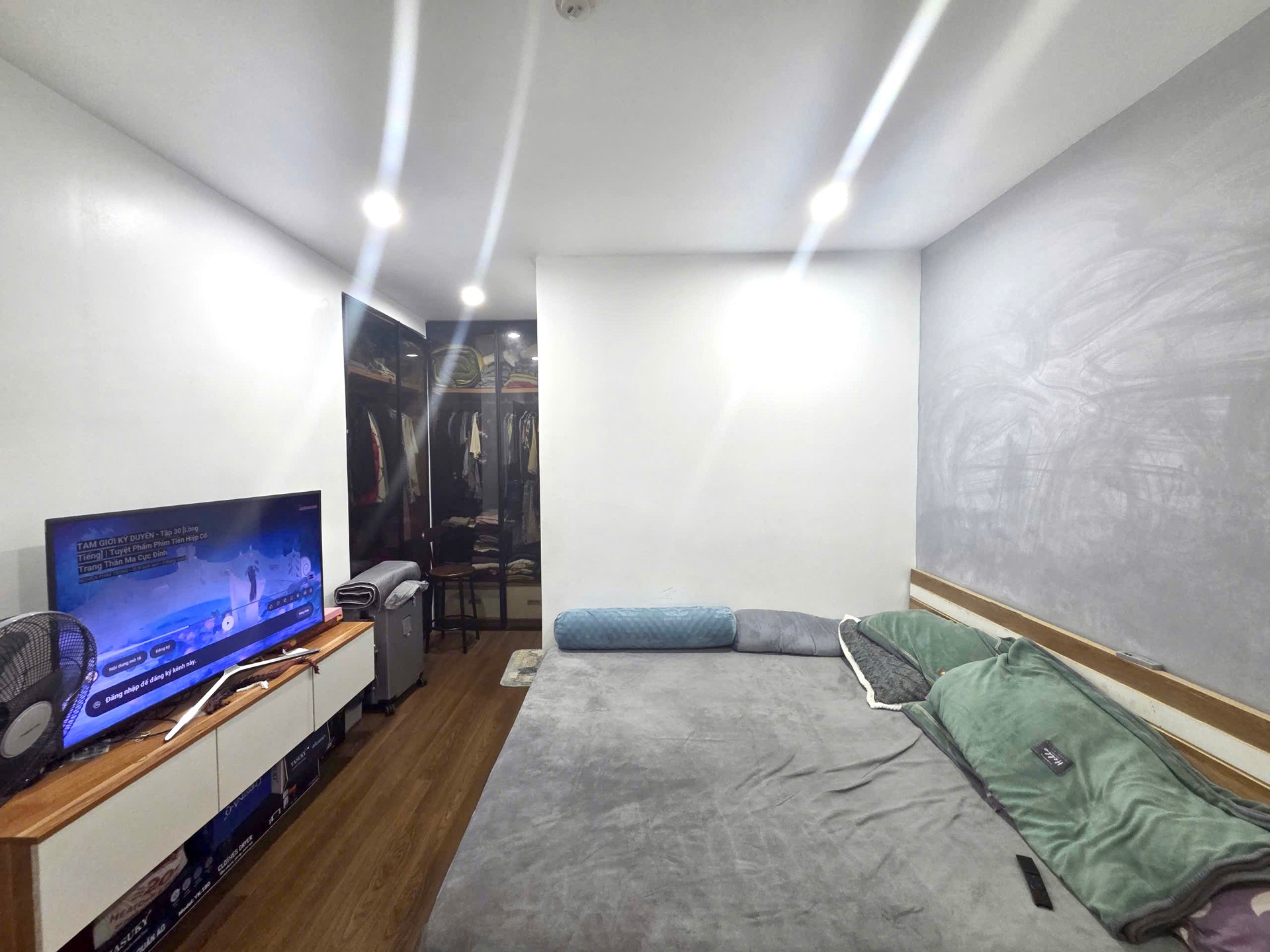 Bán nhà Trần Thủ Độ - diện tích 82m2 10 tầng - Căn hộ chung cư view hồ - giá 7,35 tỷ