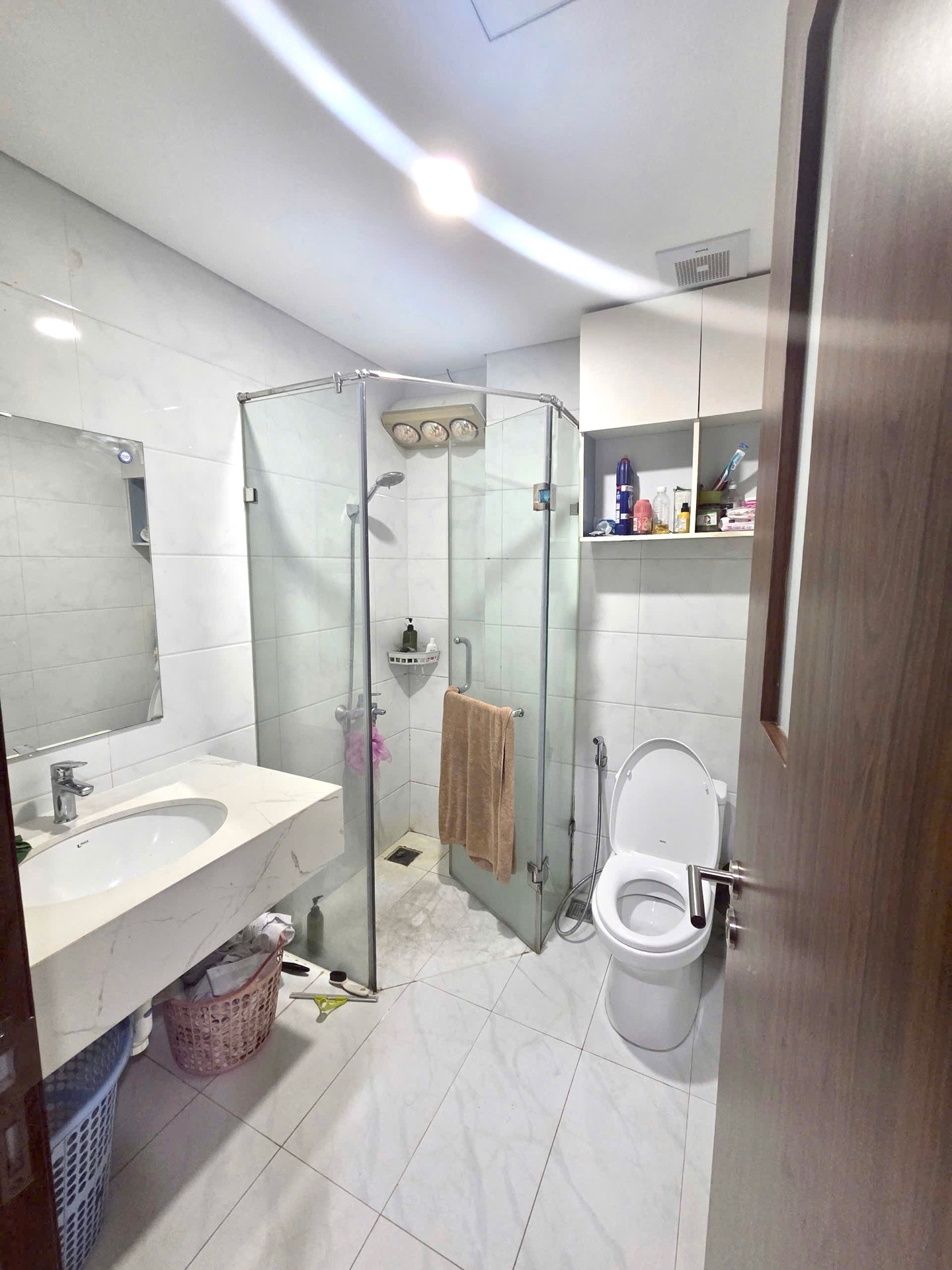 Bán nhà Trần Thủ Độ - diện tích 82m2 10 tầng - Căn hộ chung cư view hồ - giá 7,35 tỷ