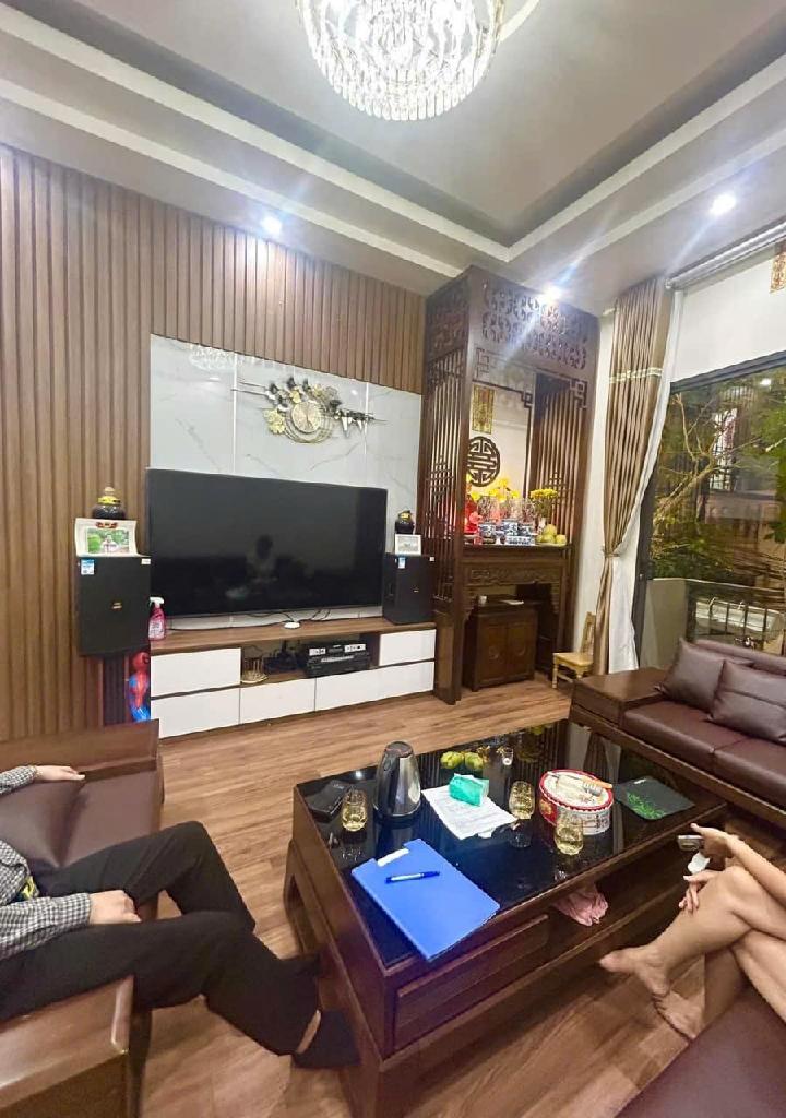 Bán nhà Lý Thường Kiệt - diện tích 320m2 6 tầng - Lô góc 2 mặt thoáng - giá 240 tỷ