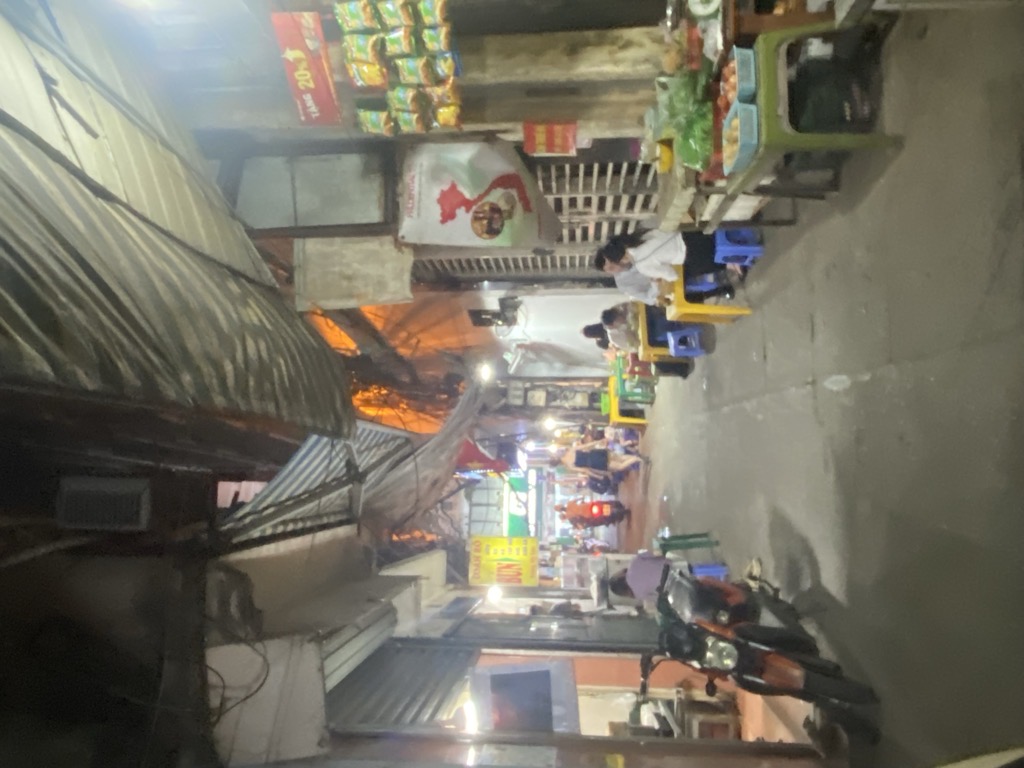 Bán nhà Mai Hương - diện tích 62.9m2 6 tầng - Ngõ rộng kinh doanh - giá 20 tỷ