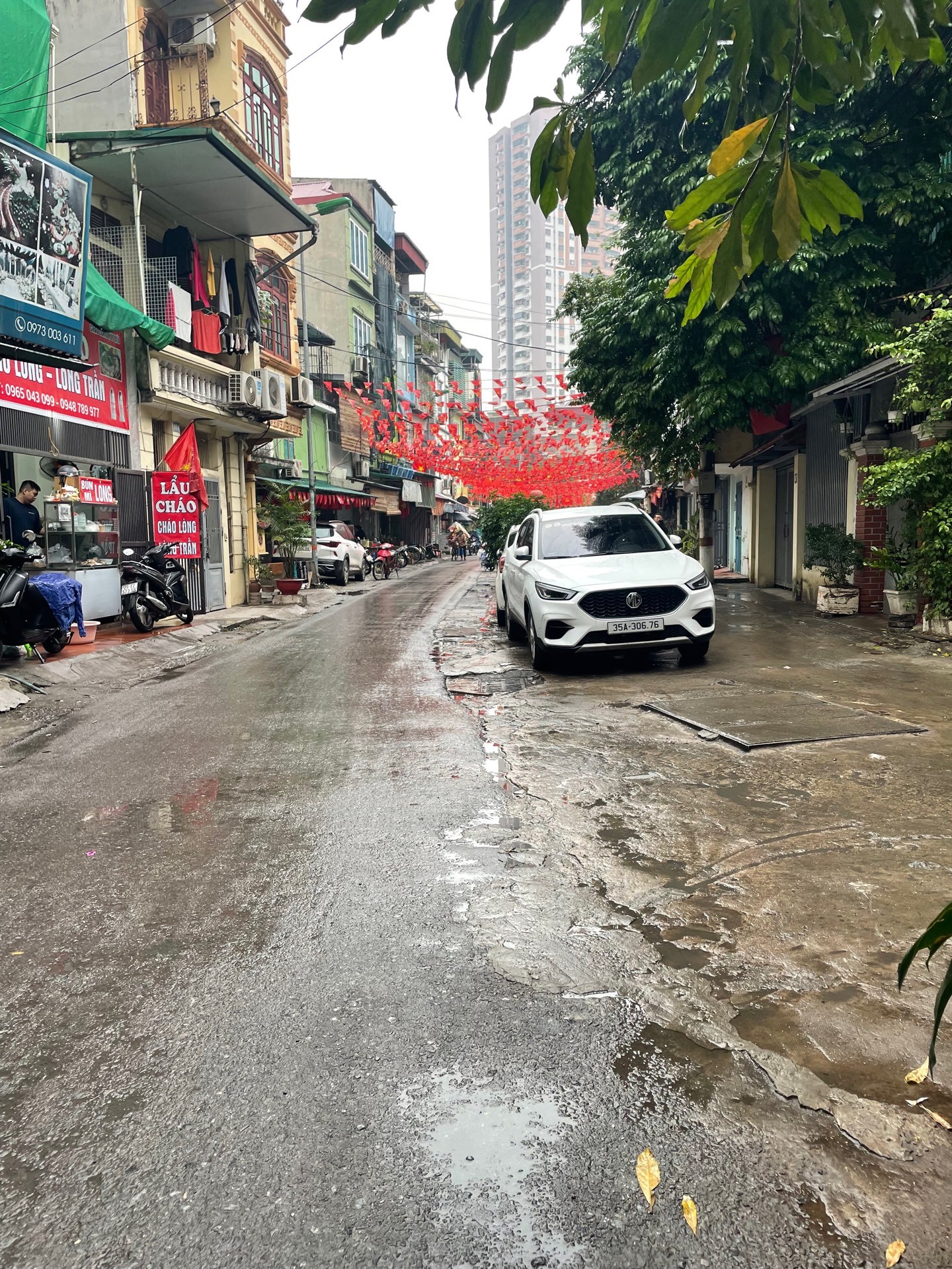 Bán nhà Tân Mai - diện tích 41m2 2 tầng - Mặt ngõ ô tô tránh kinh doanh sầm uất - giá 8,5 tỷ