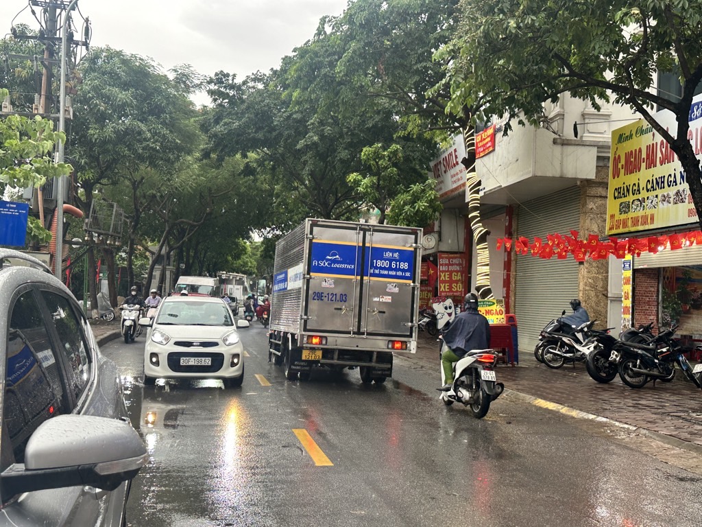 Bán nhà Giáp Nhất - diện tích 70.5m2 8 tầng - Mặt phố ô tô tránh, hai mặt ngõ - giá 49,5 tỷ