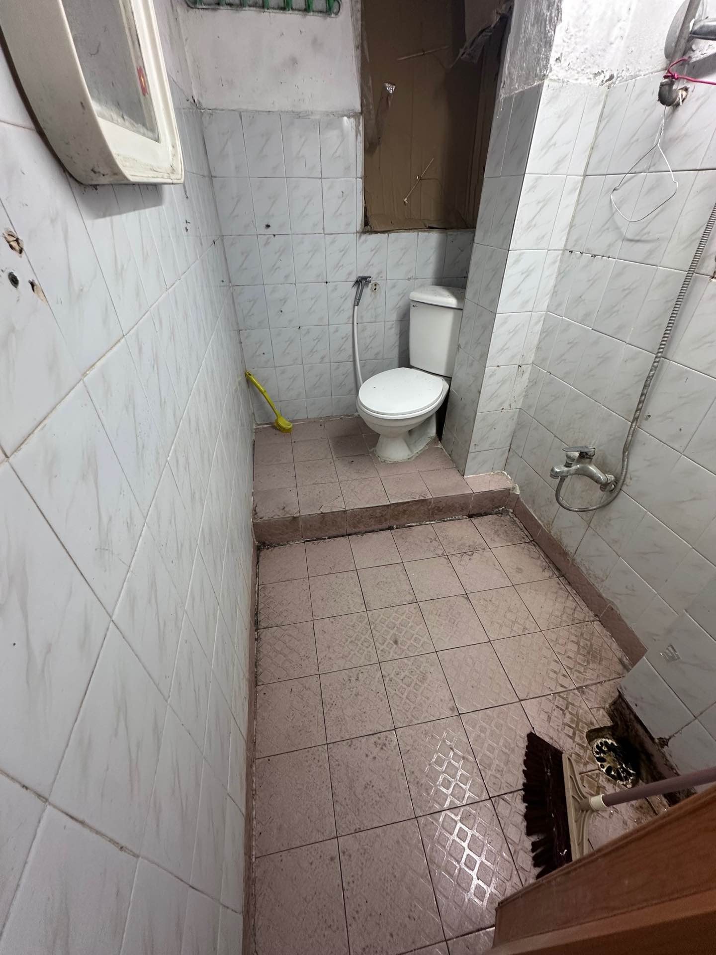Bán nhà Nguyễn Công Trứ - diện tích 80m2 2 tầng - 2 mặt thoáng - giá 3,95 tỷ