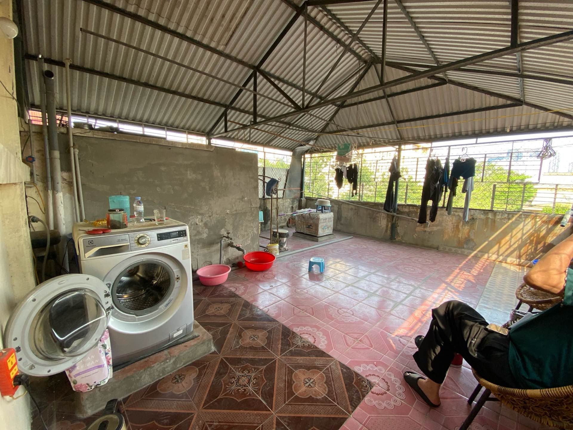 Bán nhà Vũ Hữu - diện tích 101m2 5 tầng - Mặt phố nở hậu - giá 36 tỷ