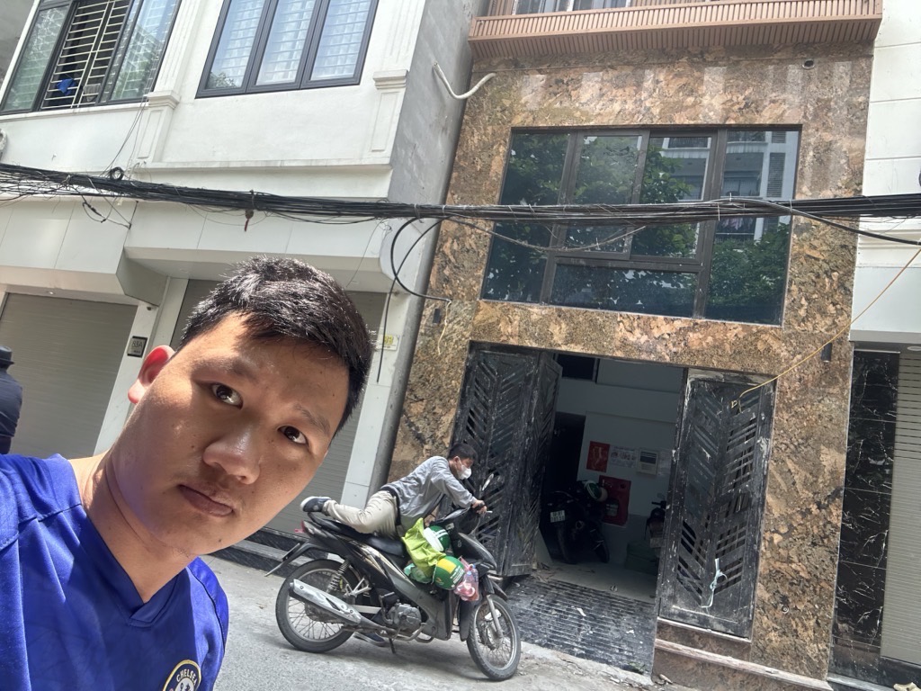 Bán nhà Cự Lộc - diện tích 80.5m2 7 tầng - Ô tô tránh - giá 31,5 tỷ