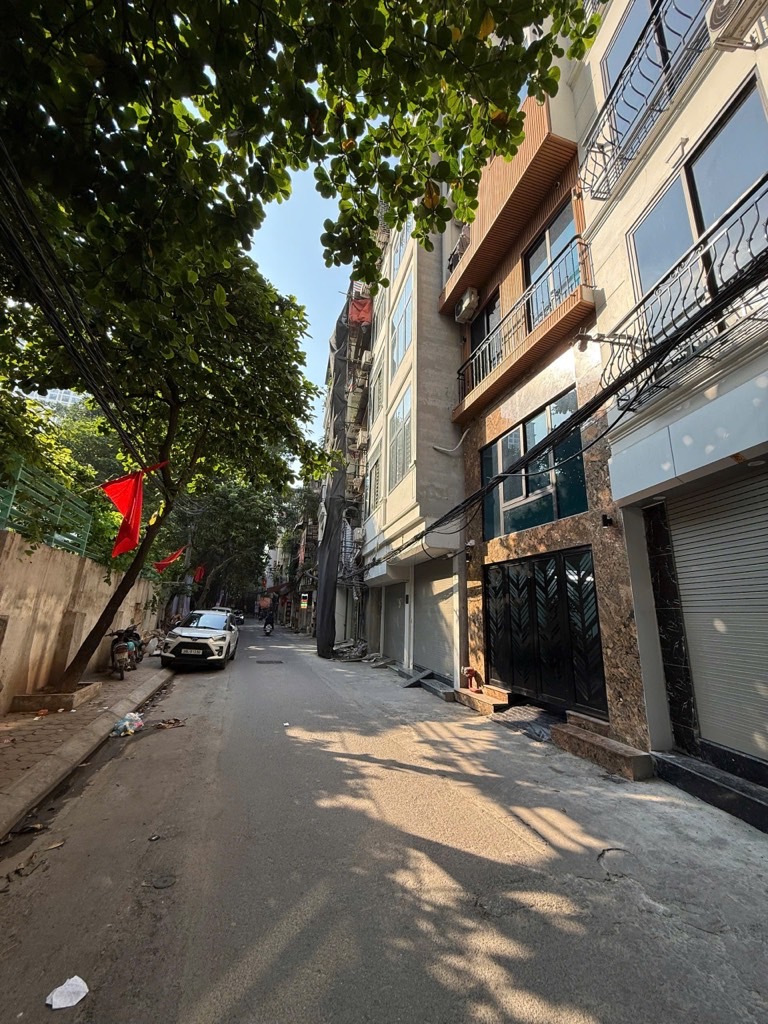 Bán nhà Cự Lộc - diện tích 80.5m2 7 tầng - Ô tô tránh - giá 31,5 tỷ