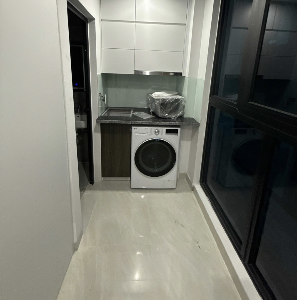 Bán nhà Cự Lộc - diện tích 80.5m2 7 tầng - Ô tô tránh - giá 31,5 tỷ