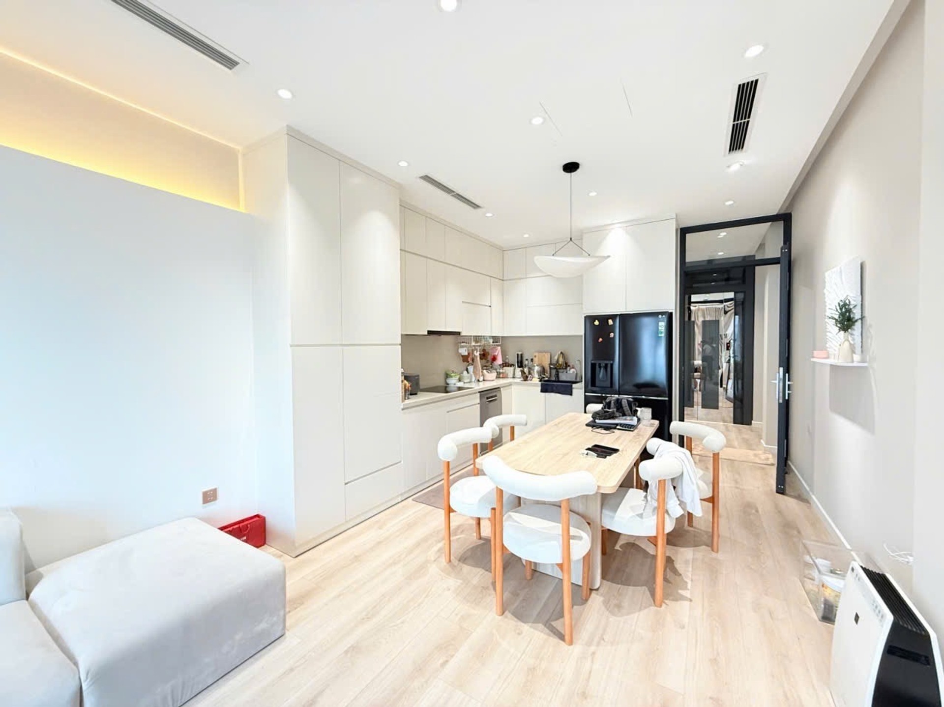 Bán nhà Kim Ngưu - diện tích 39m2 6 tầng - Ô TÔ VÀO NHÀ - giá 13,8 tỷ