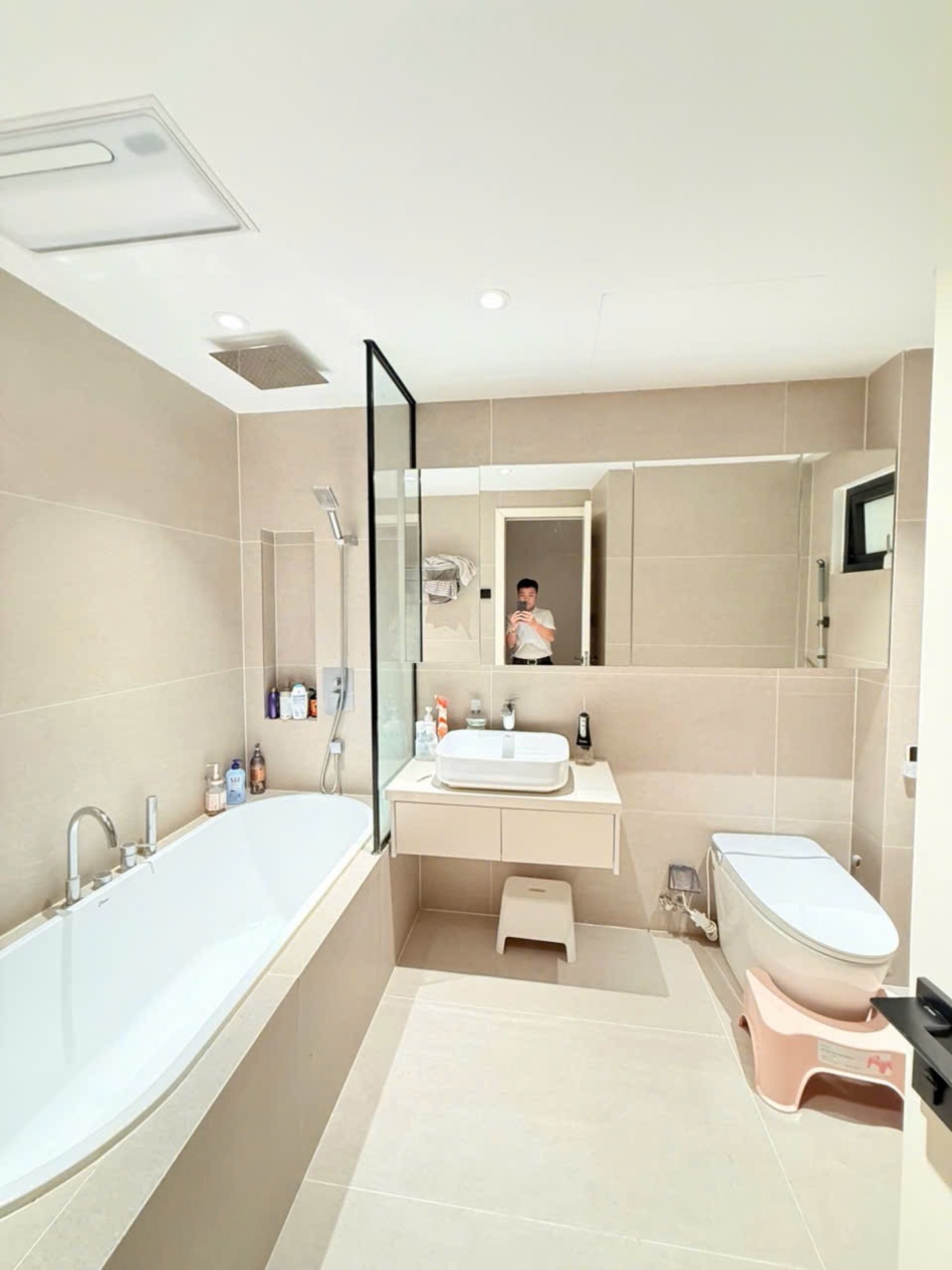 Bán nhà Kim Ngưu - diện tích 39m2 6 tầng - Ô TÔ VÀO NHÀ - giá 13,8 tỷ