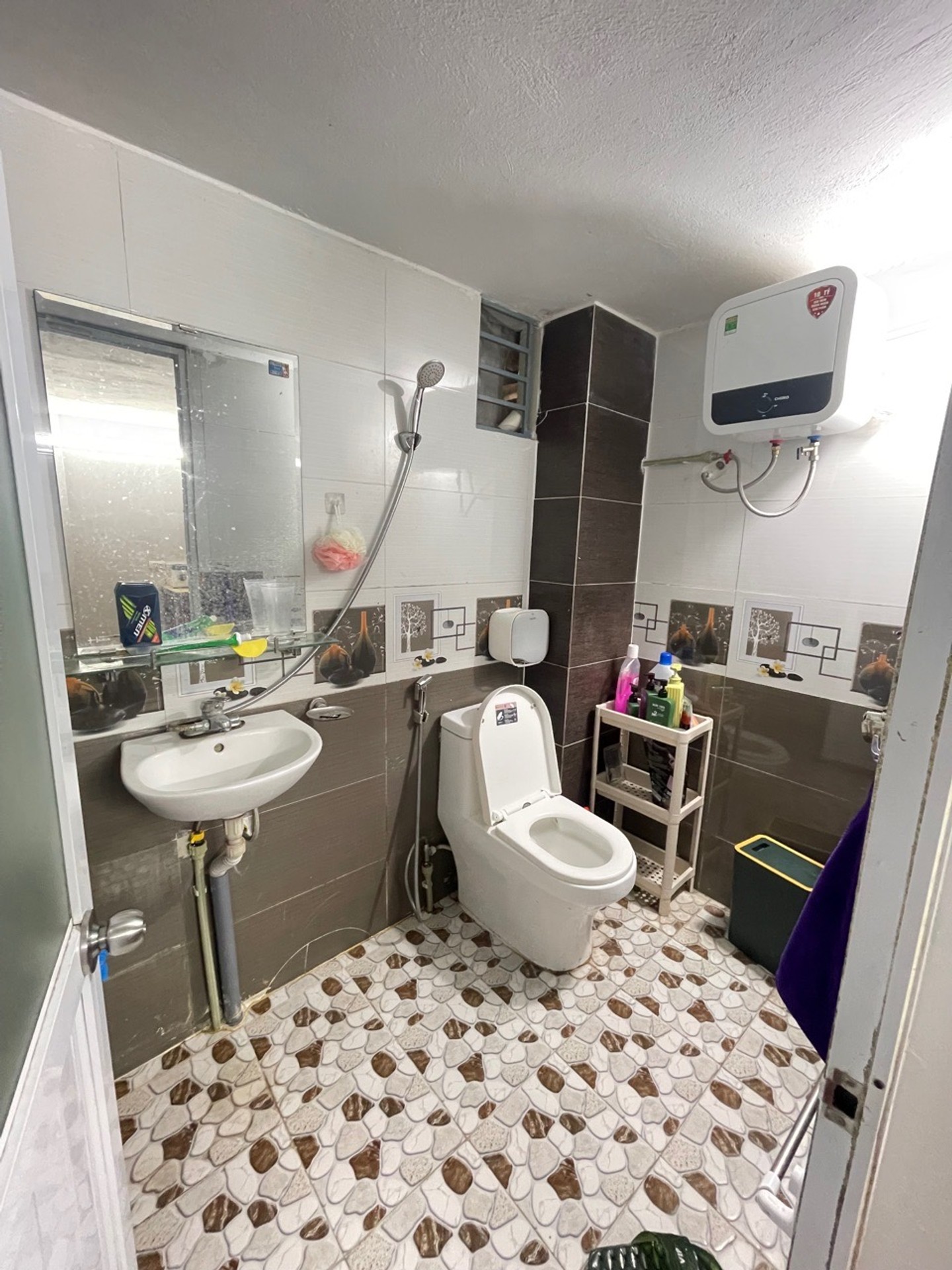 Bán nhà Định Công Hạ - diện tích 43m2 3 tầng - Nhà đẹp, dân thiết kế xây ở - giá 3,5 tỷ