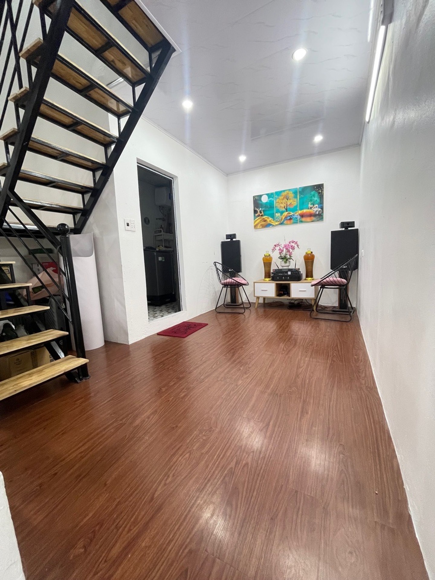 Bán nhà Định Công Hạ - diện tích 43m2 3 tầng - Nhà đẹp, dân thiết kế xây ở - giá 3,5 tỷ