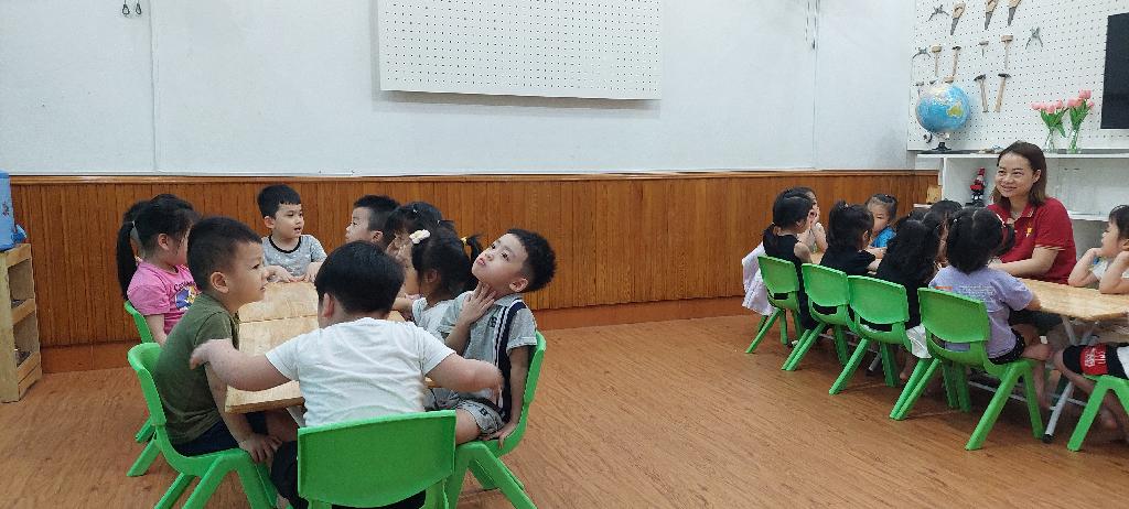 Bán nhà Nghĩa Dũng - diện tích 151m2 4 tầng - Mặt phố kinh doanh tốt - giá 32,5 tỷ