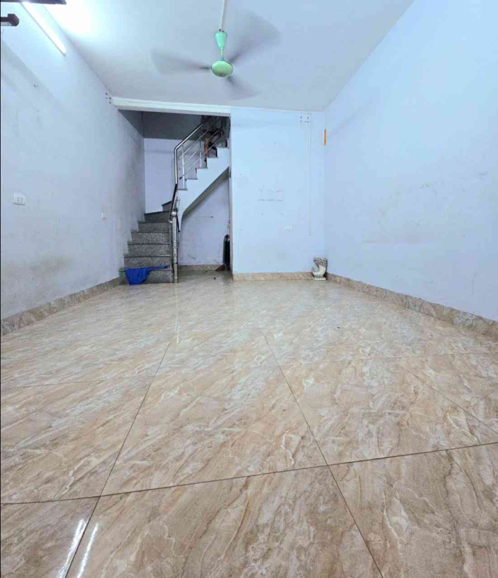 Bán nhà Tân Khai - diện tích 21m2 2 tầng - Nhà sạch sẽ, vuông vắn - giá 1,25 tỷ